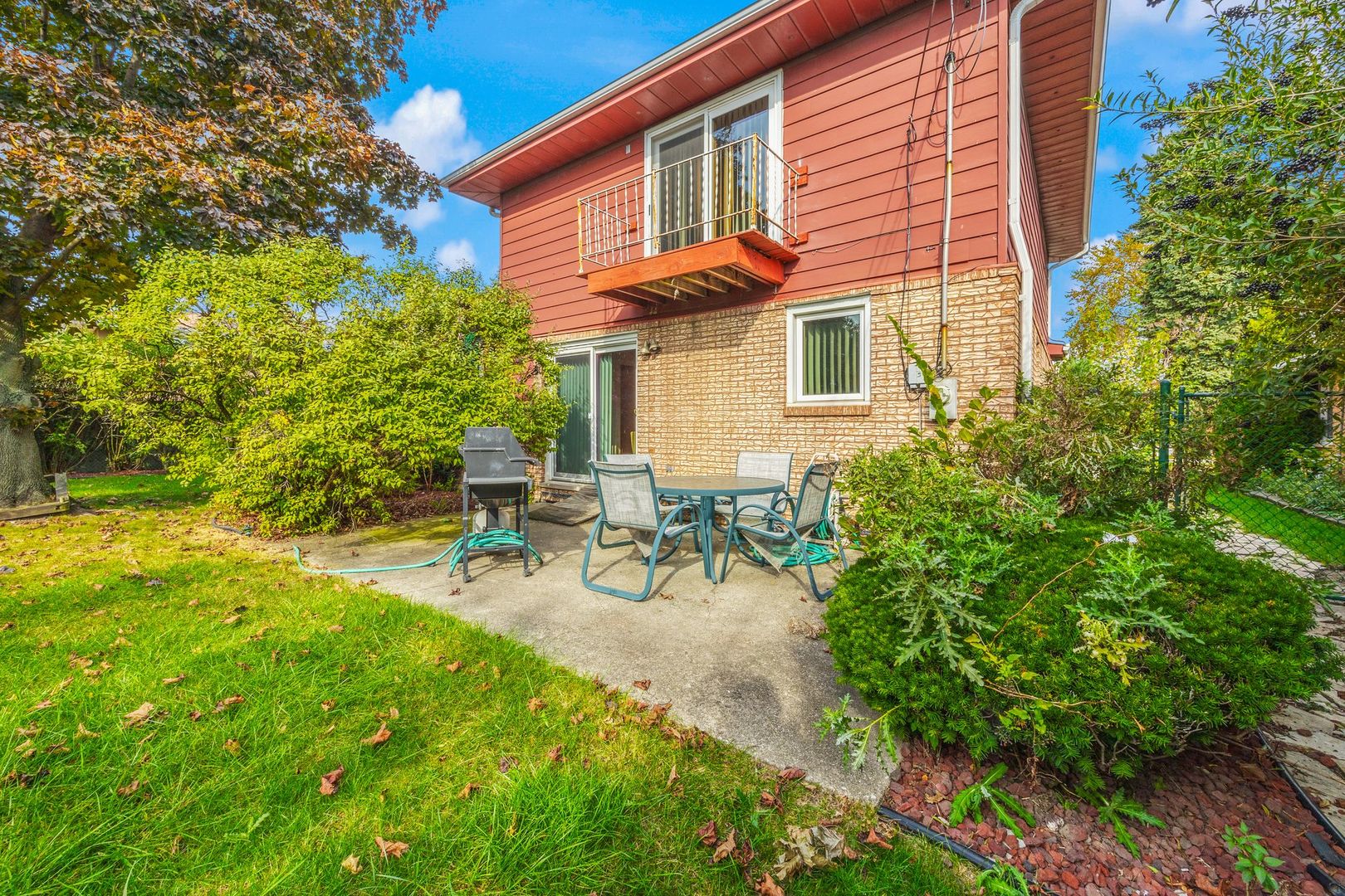 6151 W 83rd Street