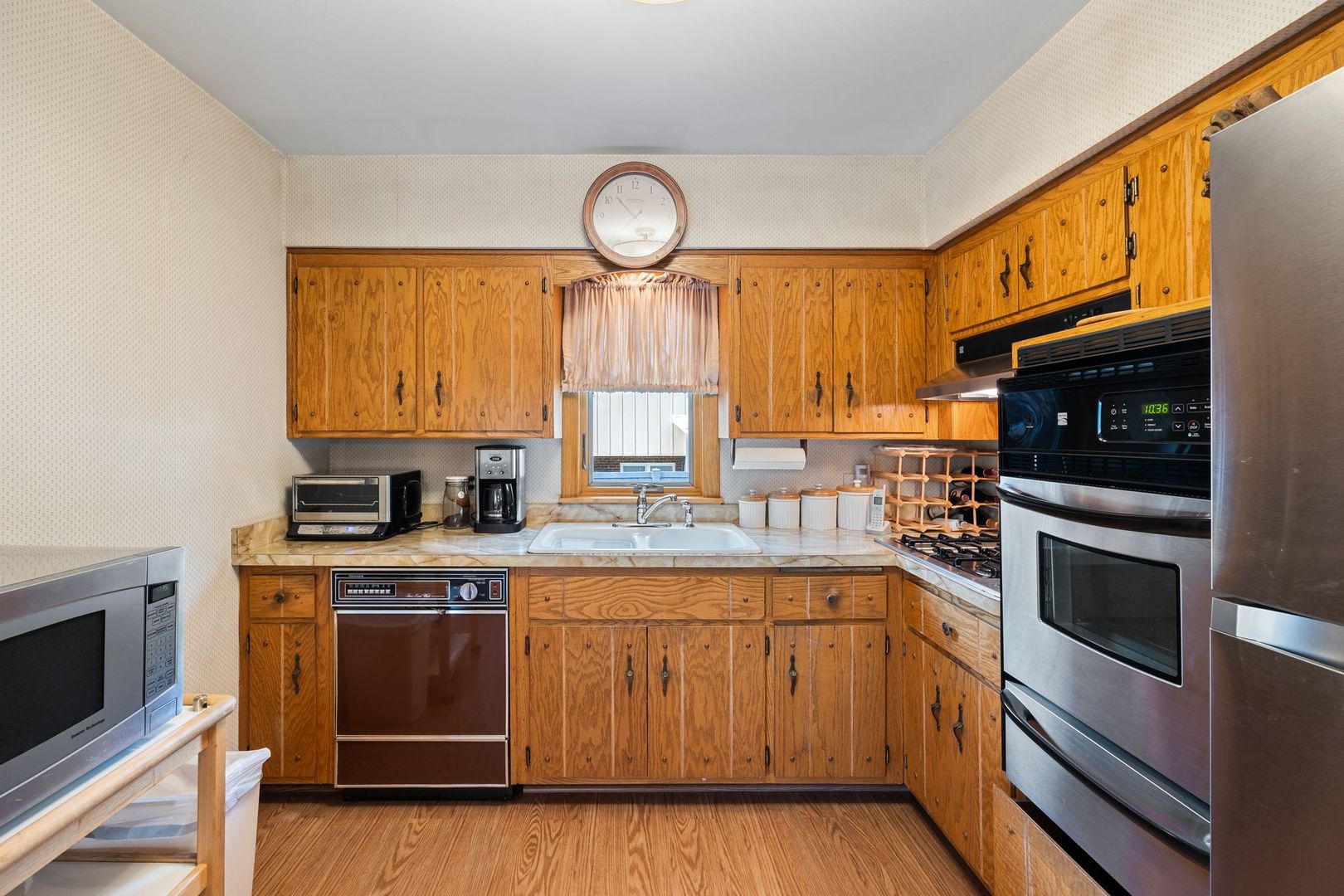 6151 W 83rd Street