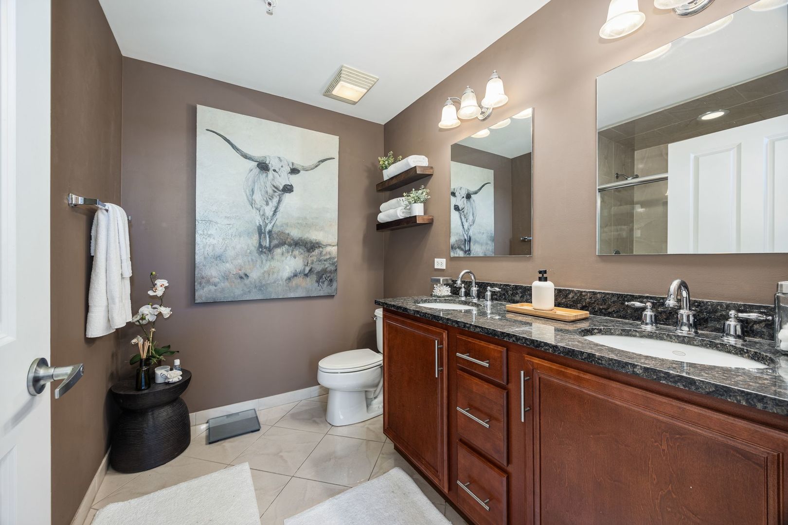 3637 N Spaulding Avenue Unit: 303