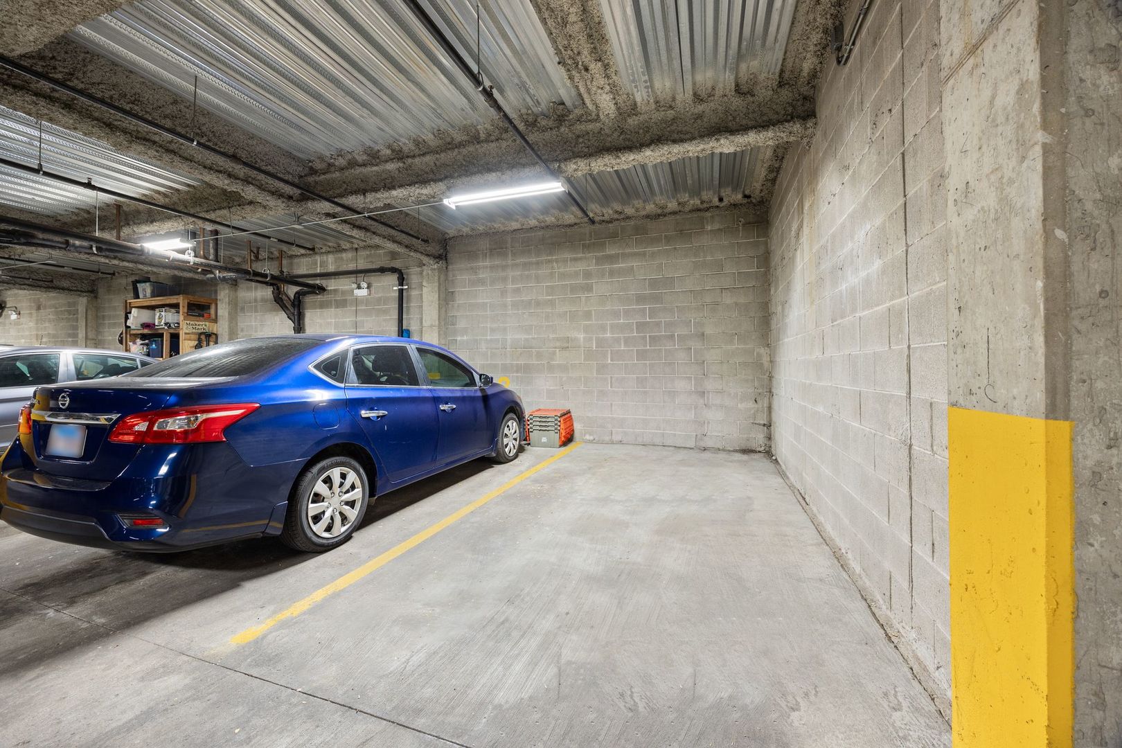 3637 N Spaulding Avenue Unit: 303
