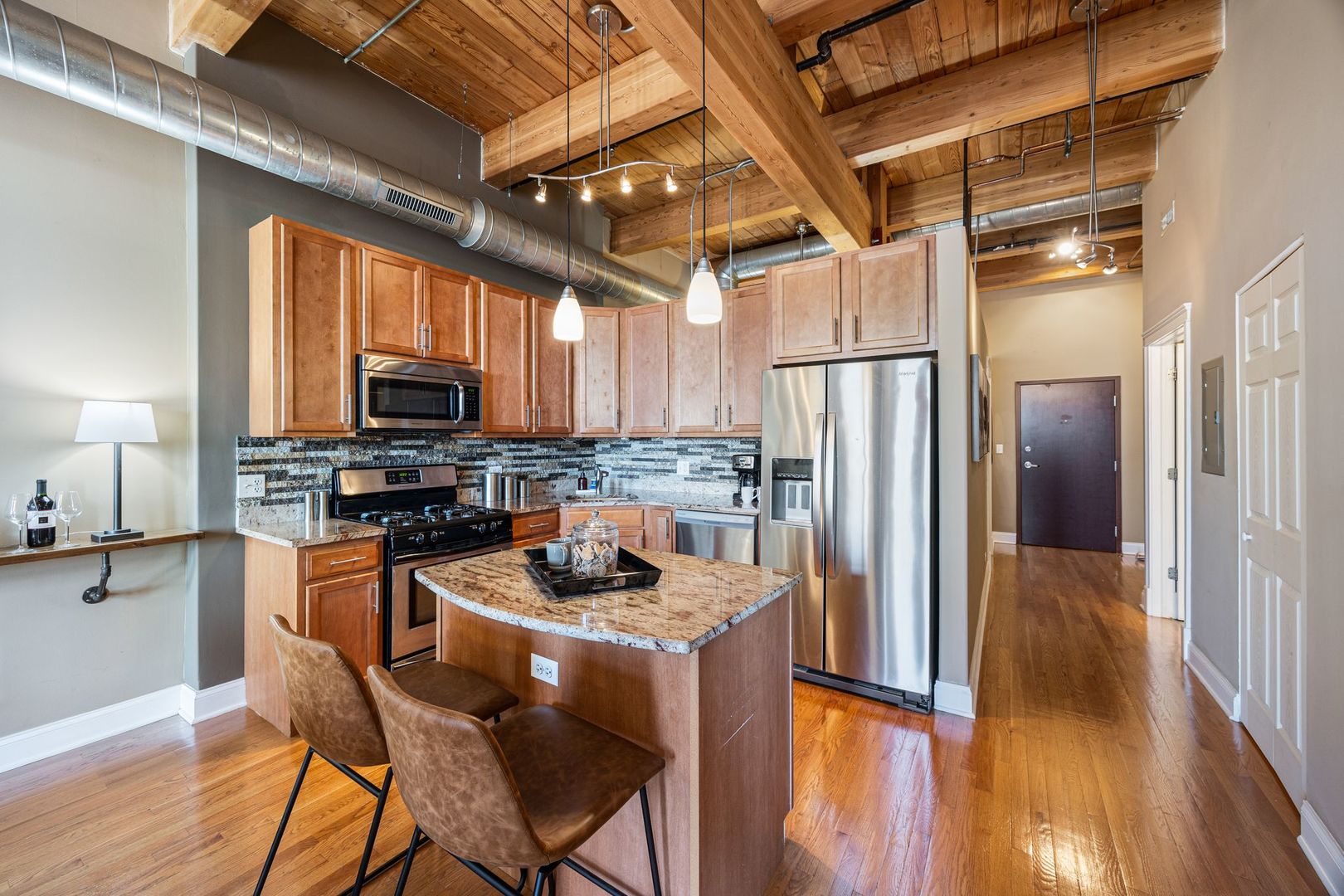 3637 N Spaulding Avenue Unit: 303
