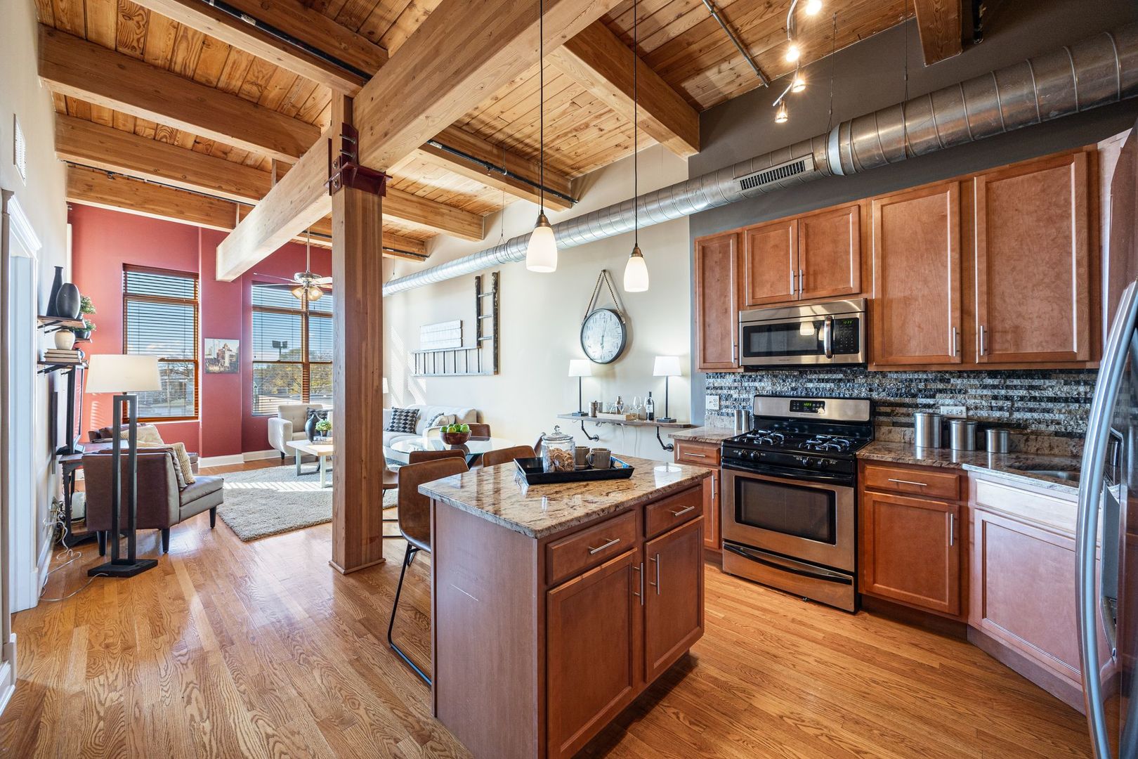 3637 N Spaulding Avenue Unit: 303