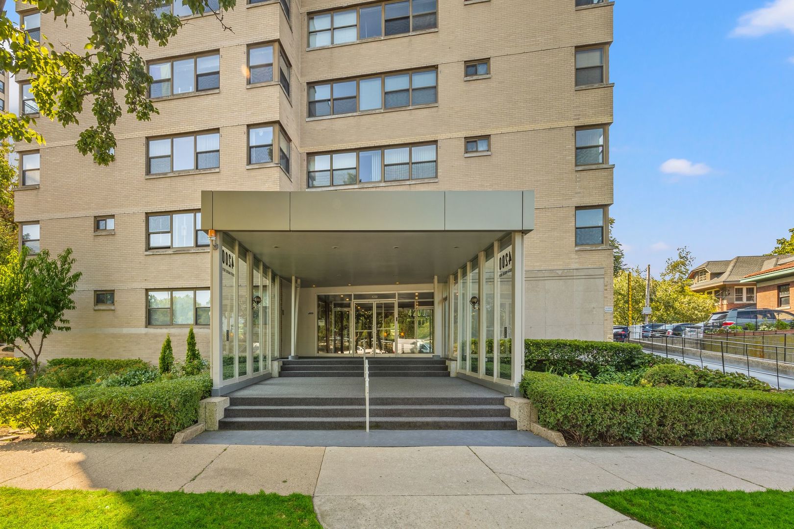 4200 N Marine Drive Unit: 502