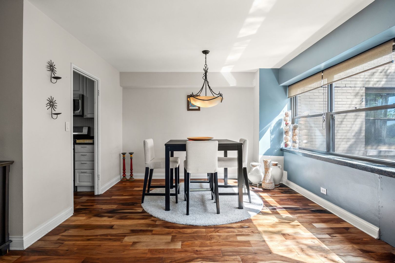 4200 N Marine Drive Unit: 502