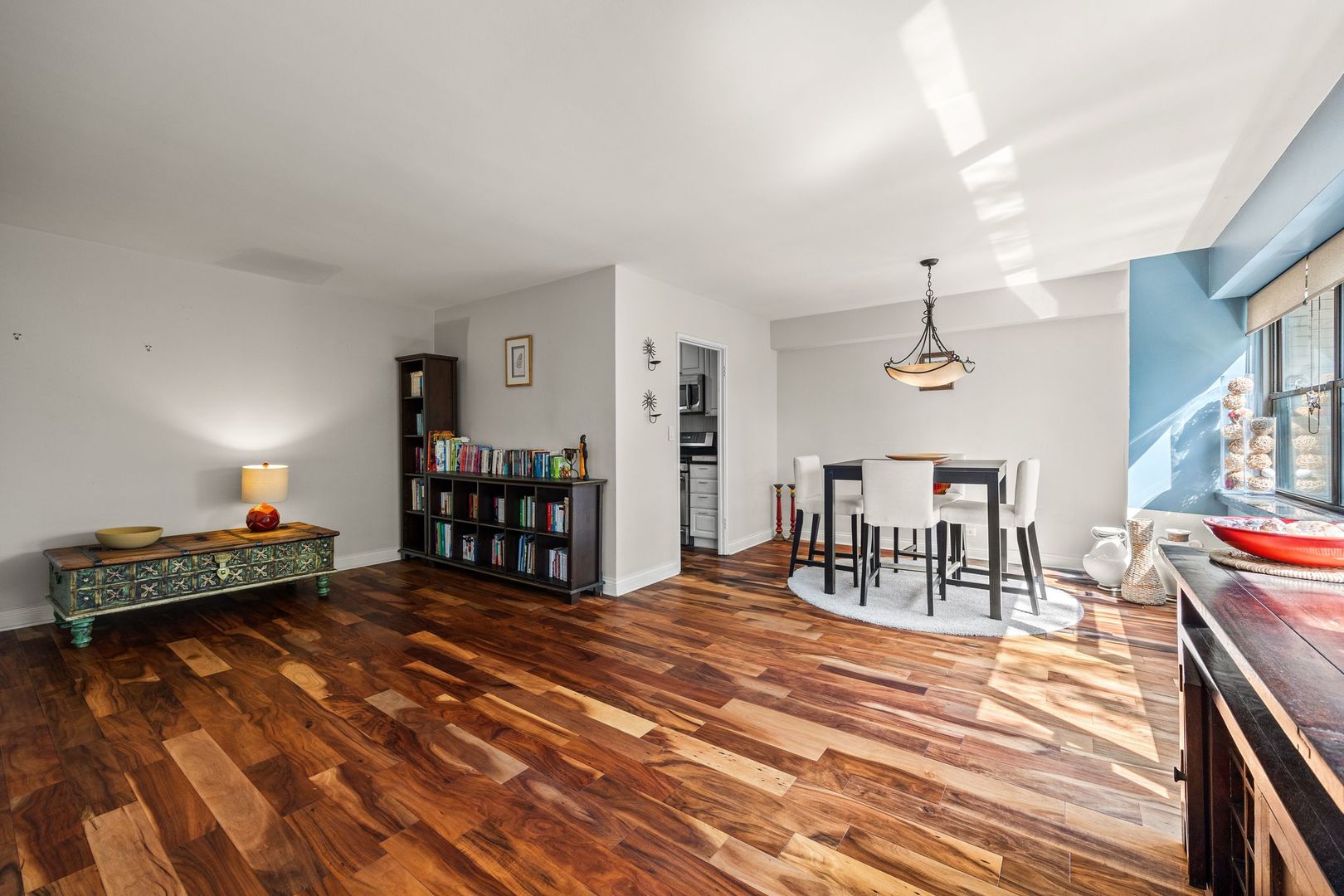 4200 N Marine Drive Unit: 502