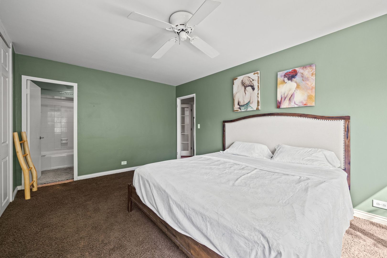 4200 N Marine Drive Unit: 502