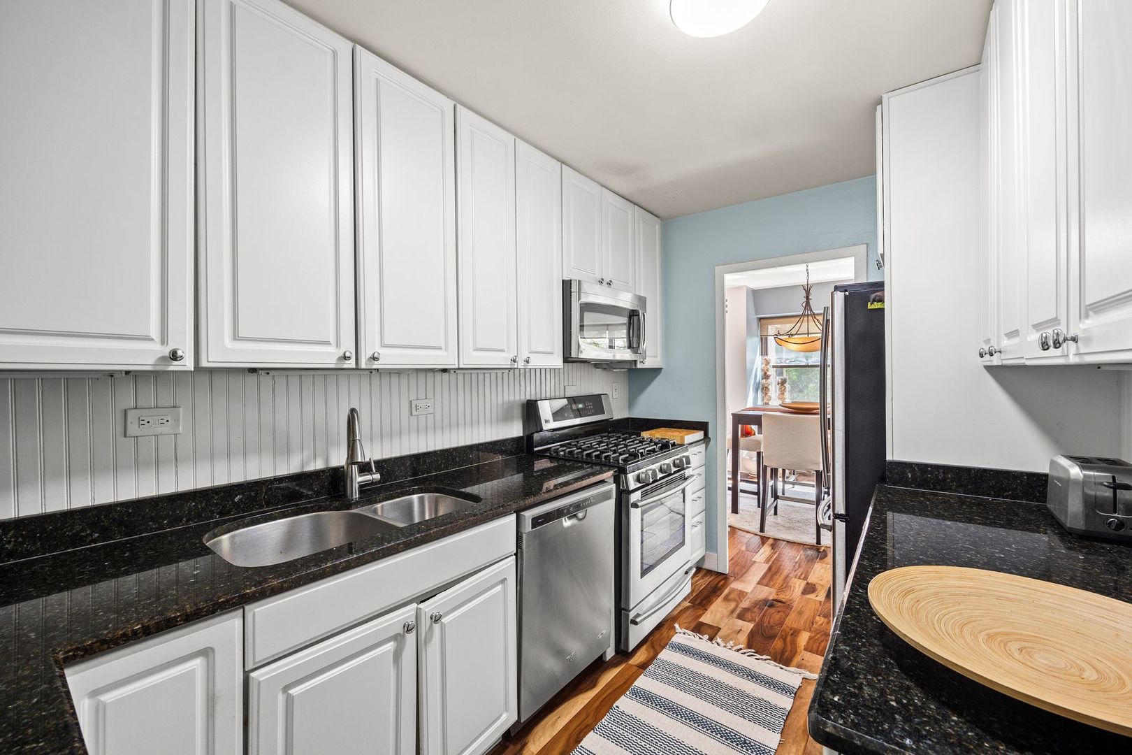 4200 N Marine Drive Unit: 502