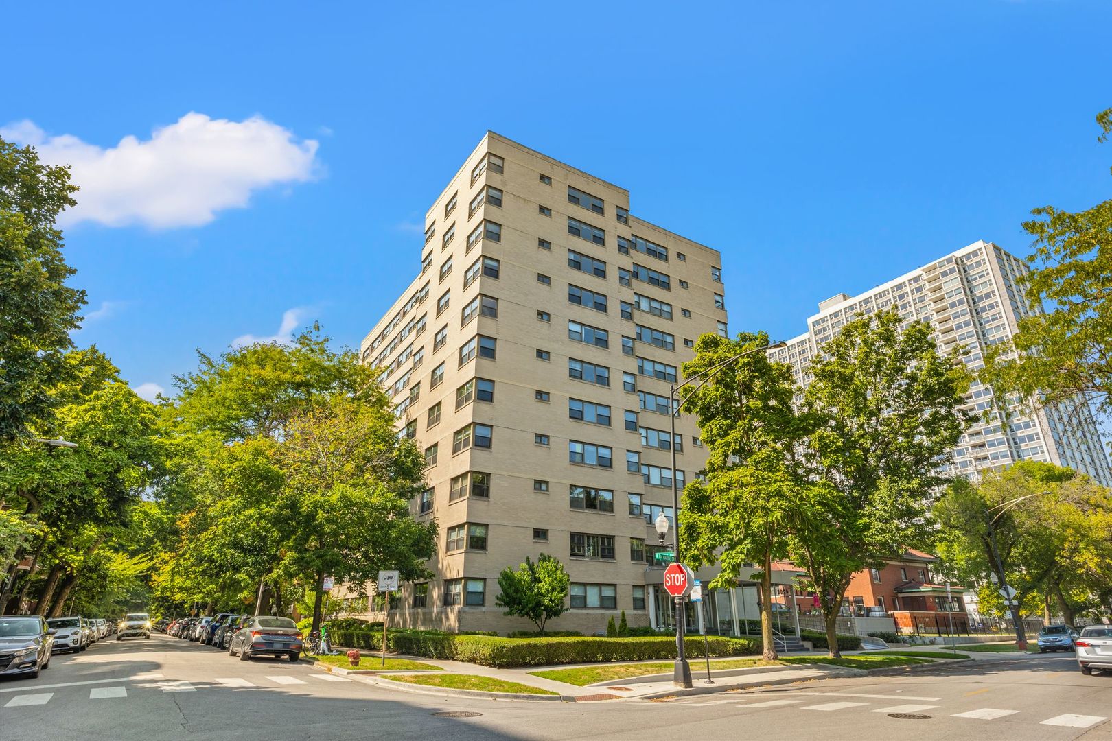 4200 N Marine Drive Unit: 502