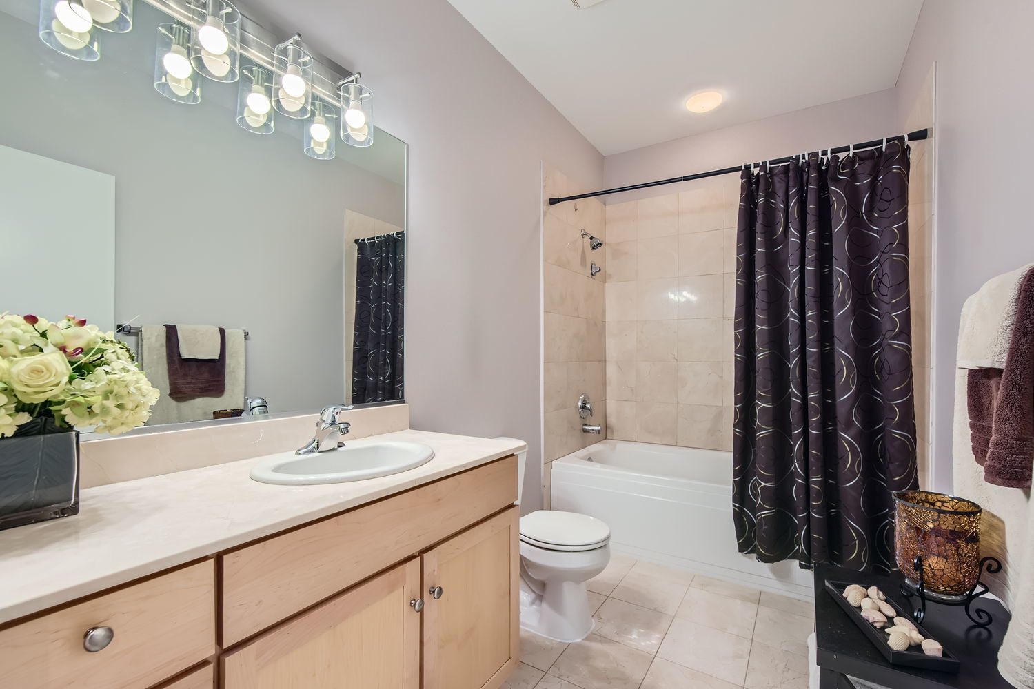 4011 N Francisco Avenue Unit: 103
