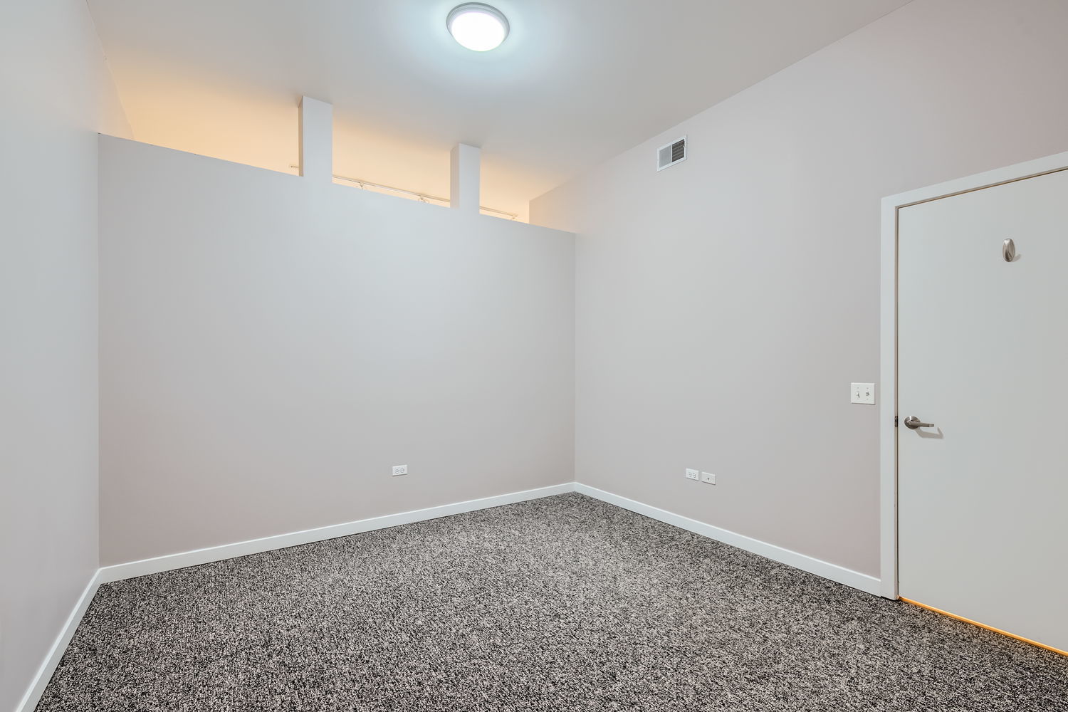 4011 N Francisco Avenue Unit: 103