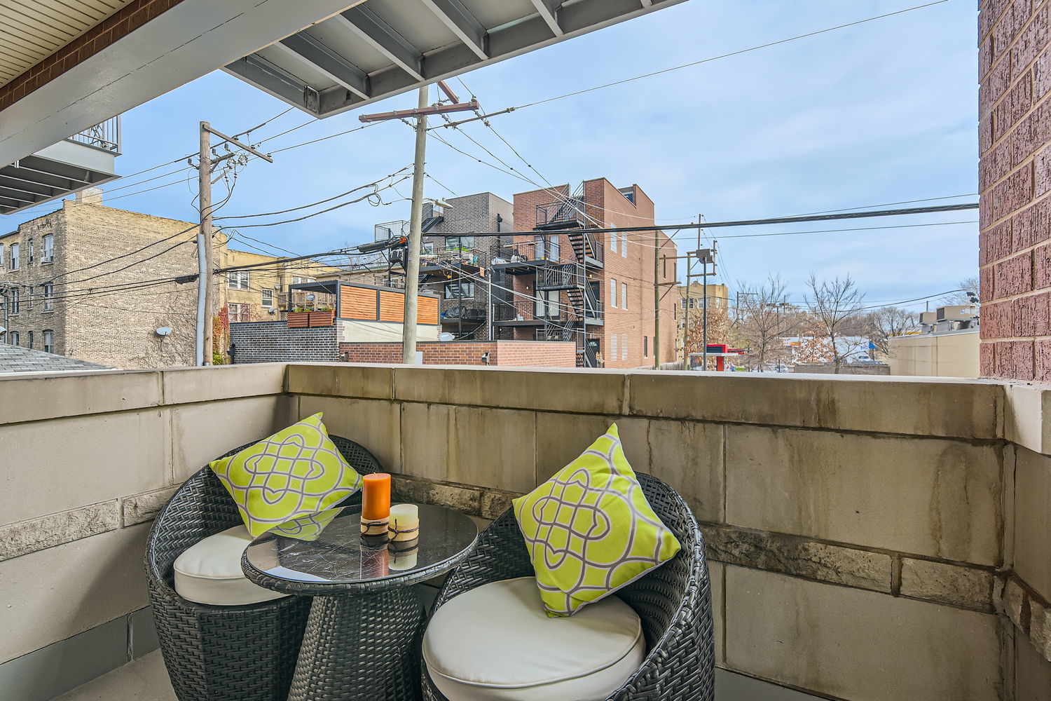 4011 N Francisco Avenue Unit: 103
