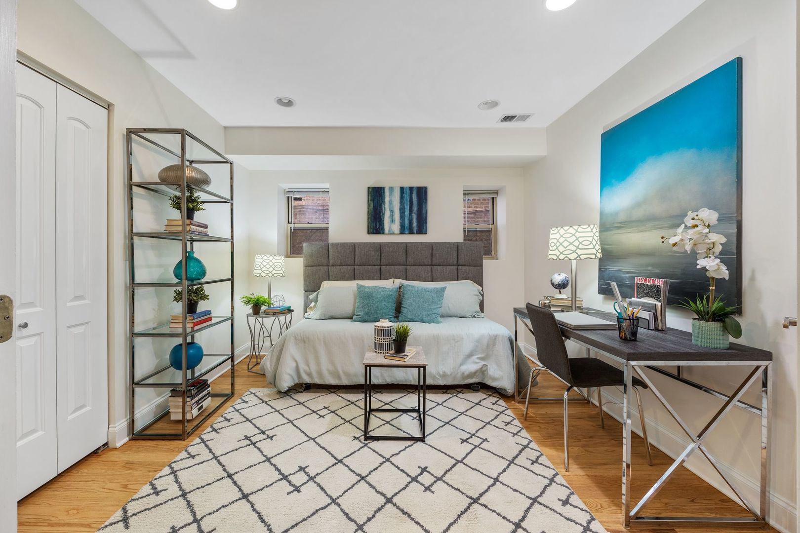 4937 N TROY Street Unit: 1