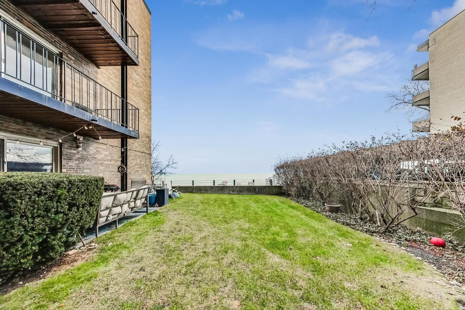 1321 W BIRCHWOOD Avenue Unit: 107