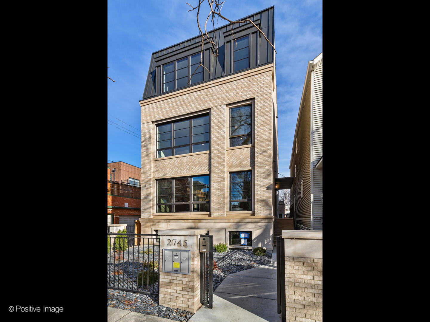 2745 N Bosworth Avenue Unit: 2