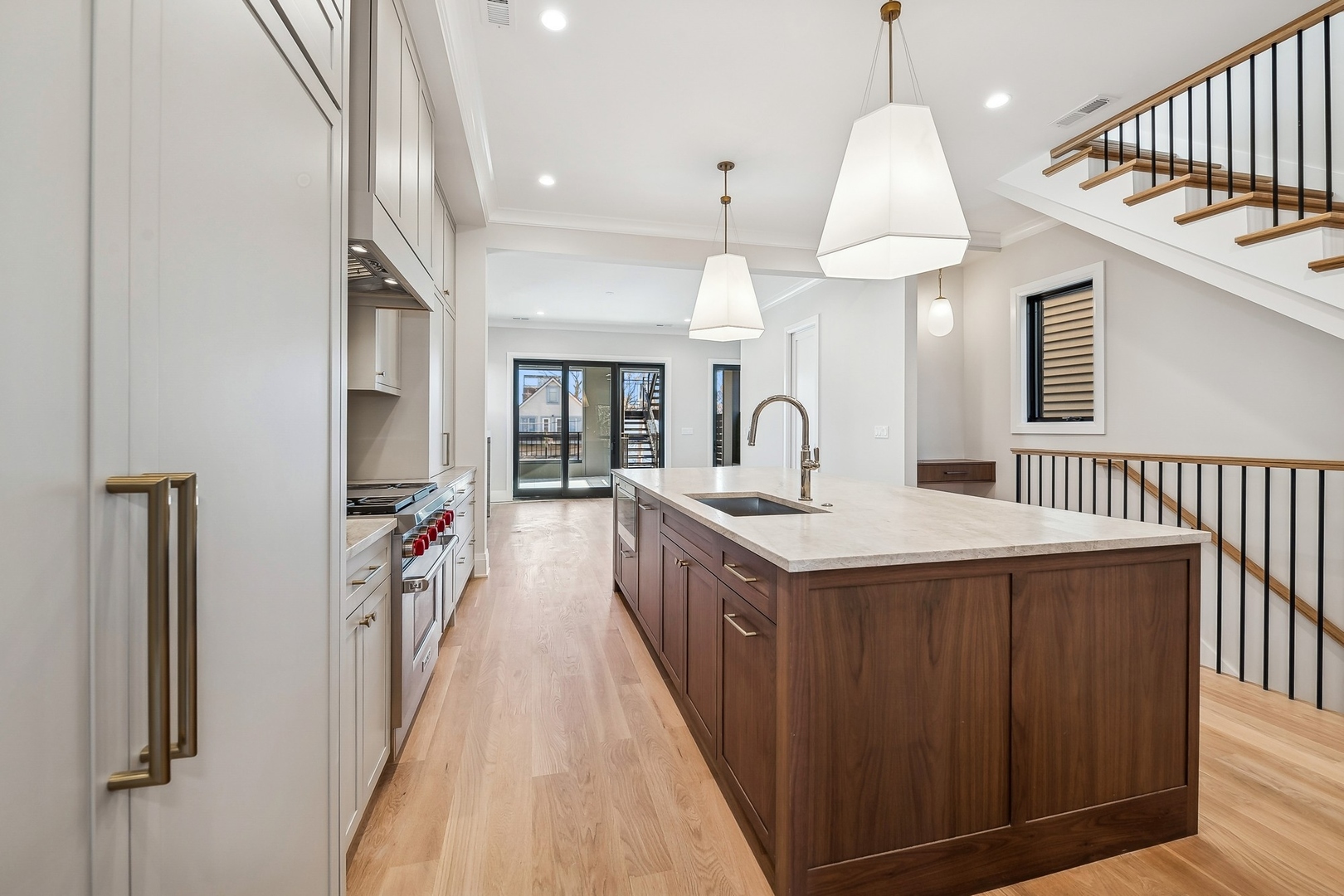 2745 N Bosworth Avenue Unit: 2