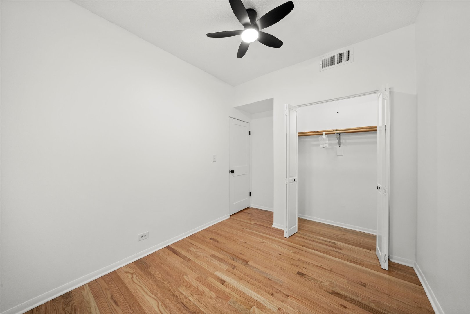 5224 S Ingleside Avenue Unit: 1