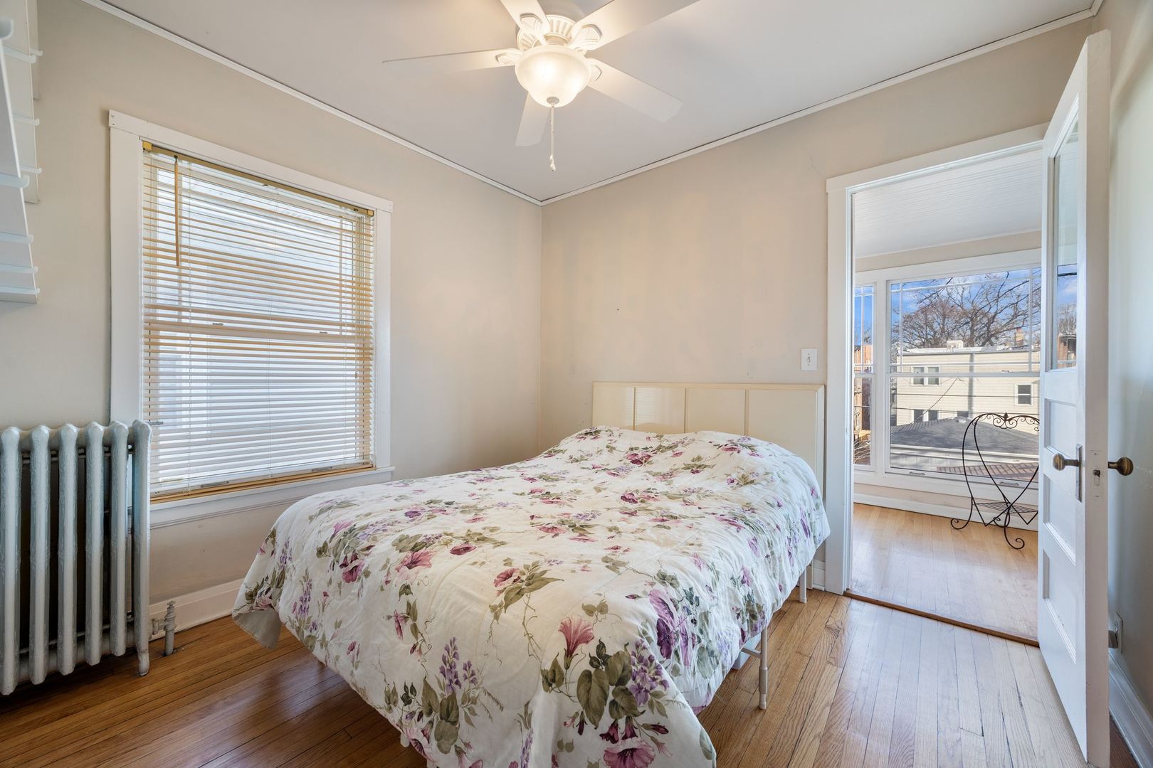 6541 N Bosworth Avenue