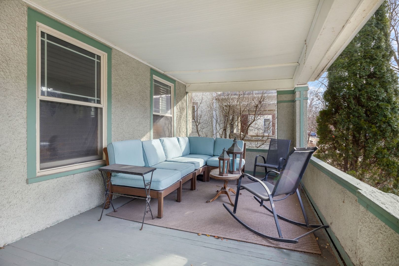 6541 N Bosworth Avenue