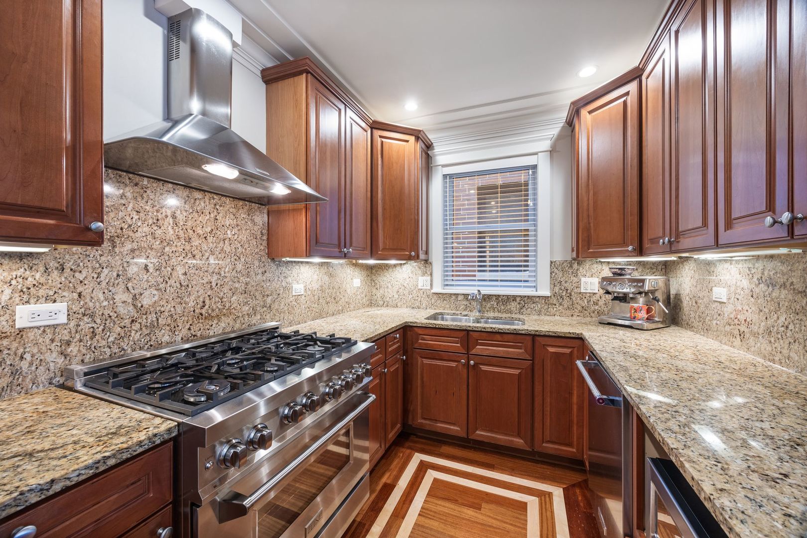 3231 N Racine Avenue Unit: 2