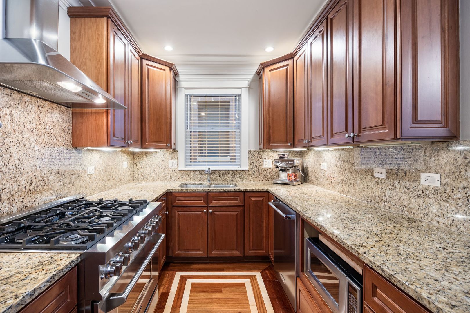 3231 N Racine Avenue Unit: 2