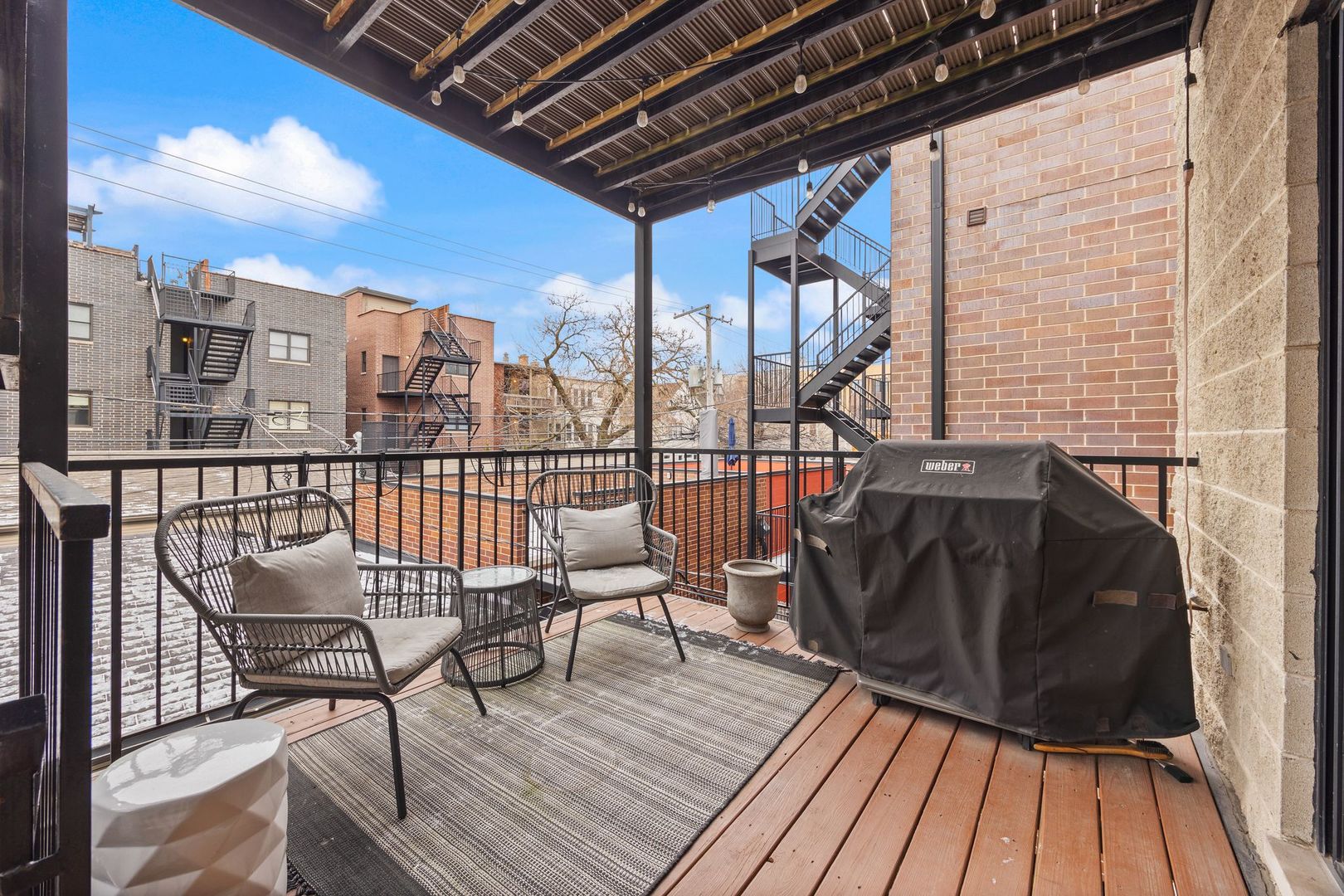 3231 N Racine Avenue Unit: 2