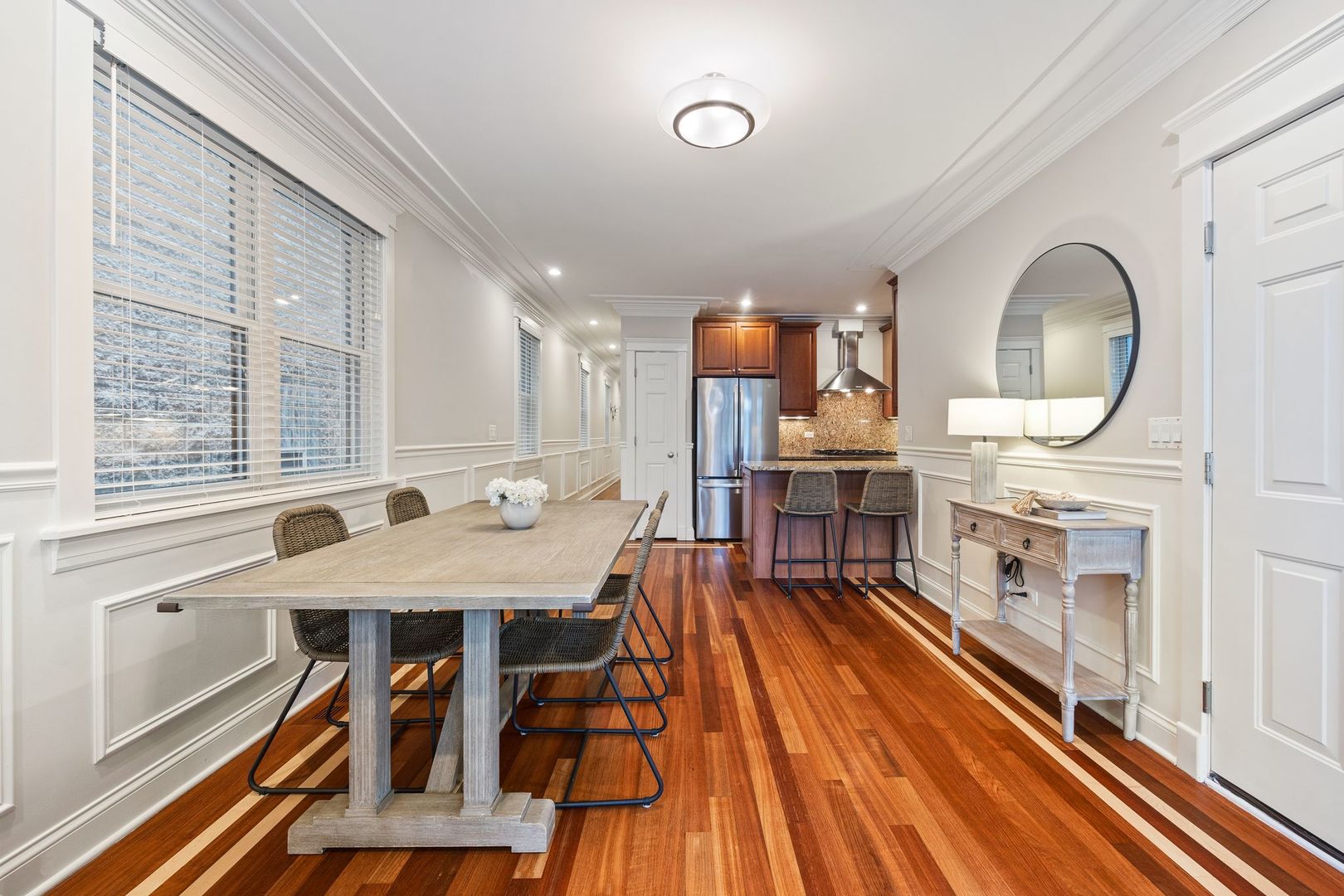 3231 N Racine Avenue Unit: 2