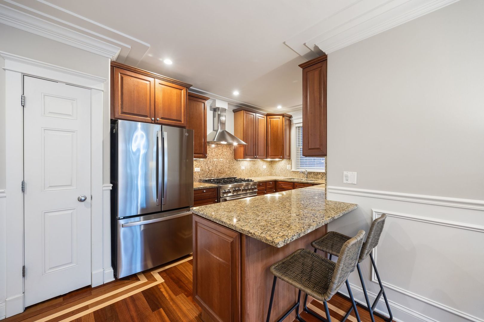 3231 N Racine Avenue Unit: 2