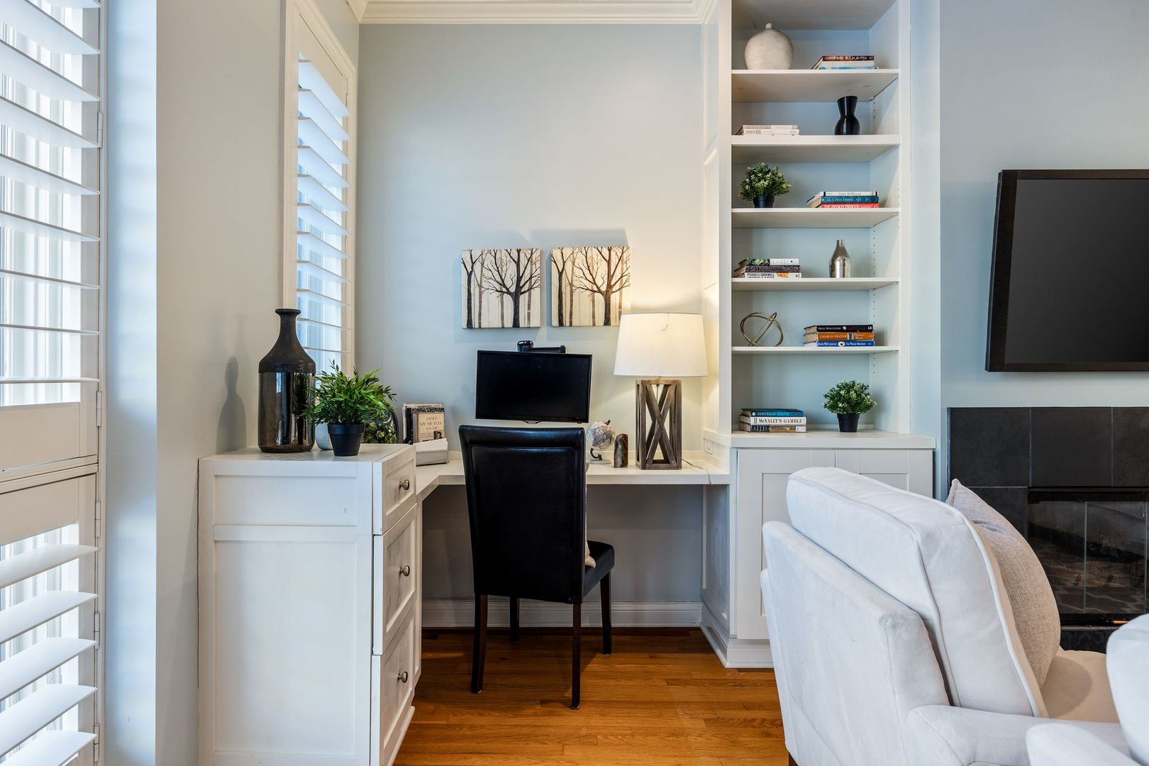 3732 N Kenmore Avenue Unit: 1