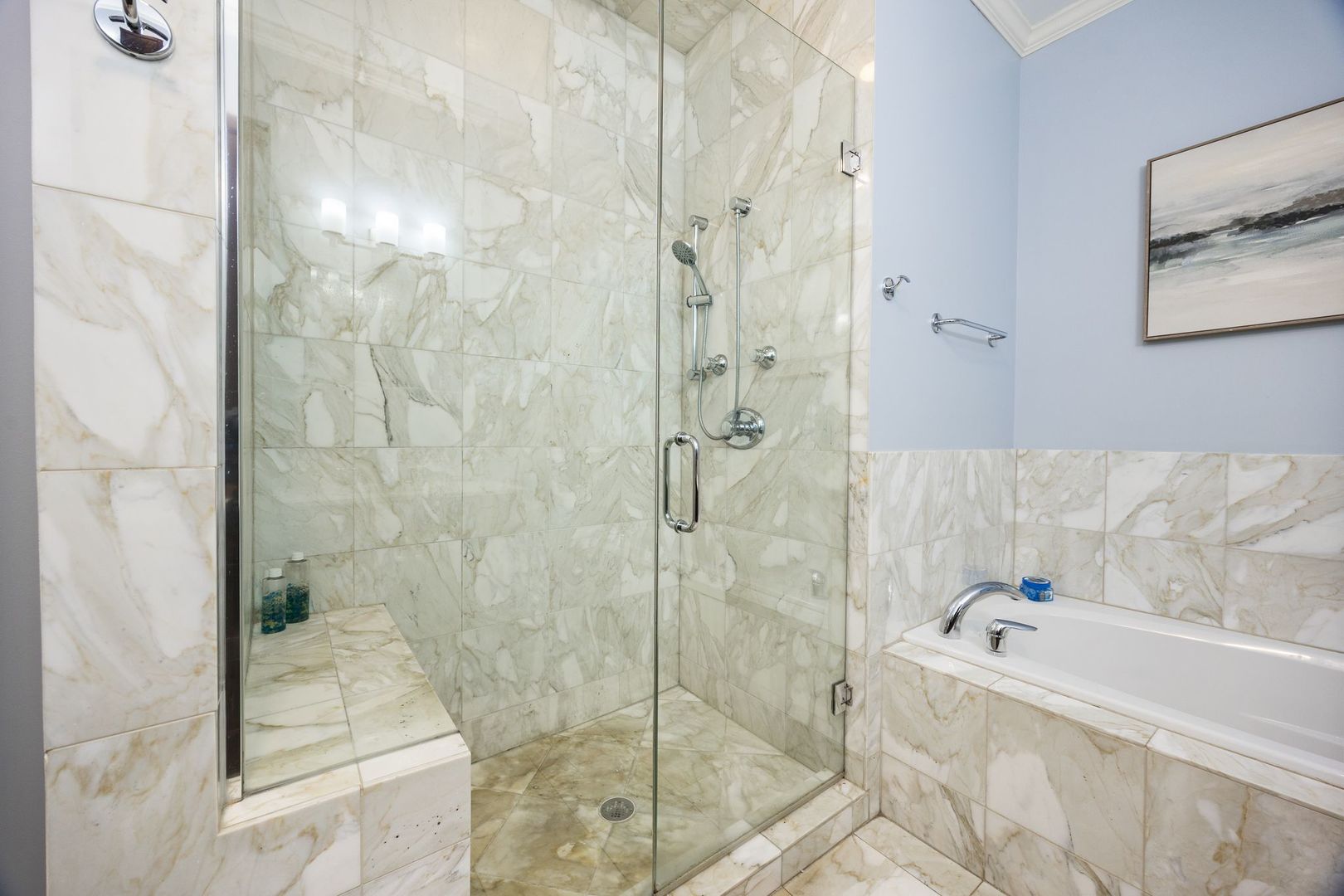 3732 N Kenmore Avenue Unit: 1