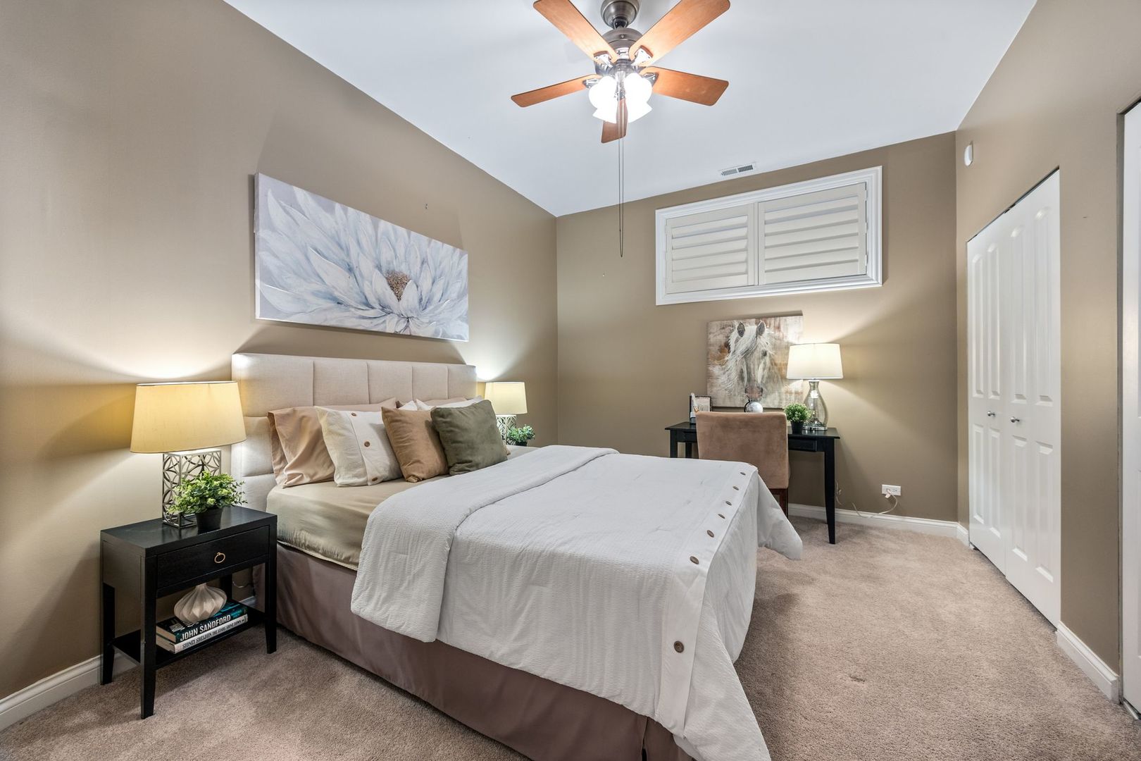 3732 N Kenmore Avenue Unit: 1