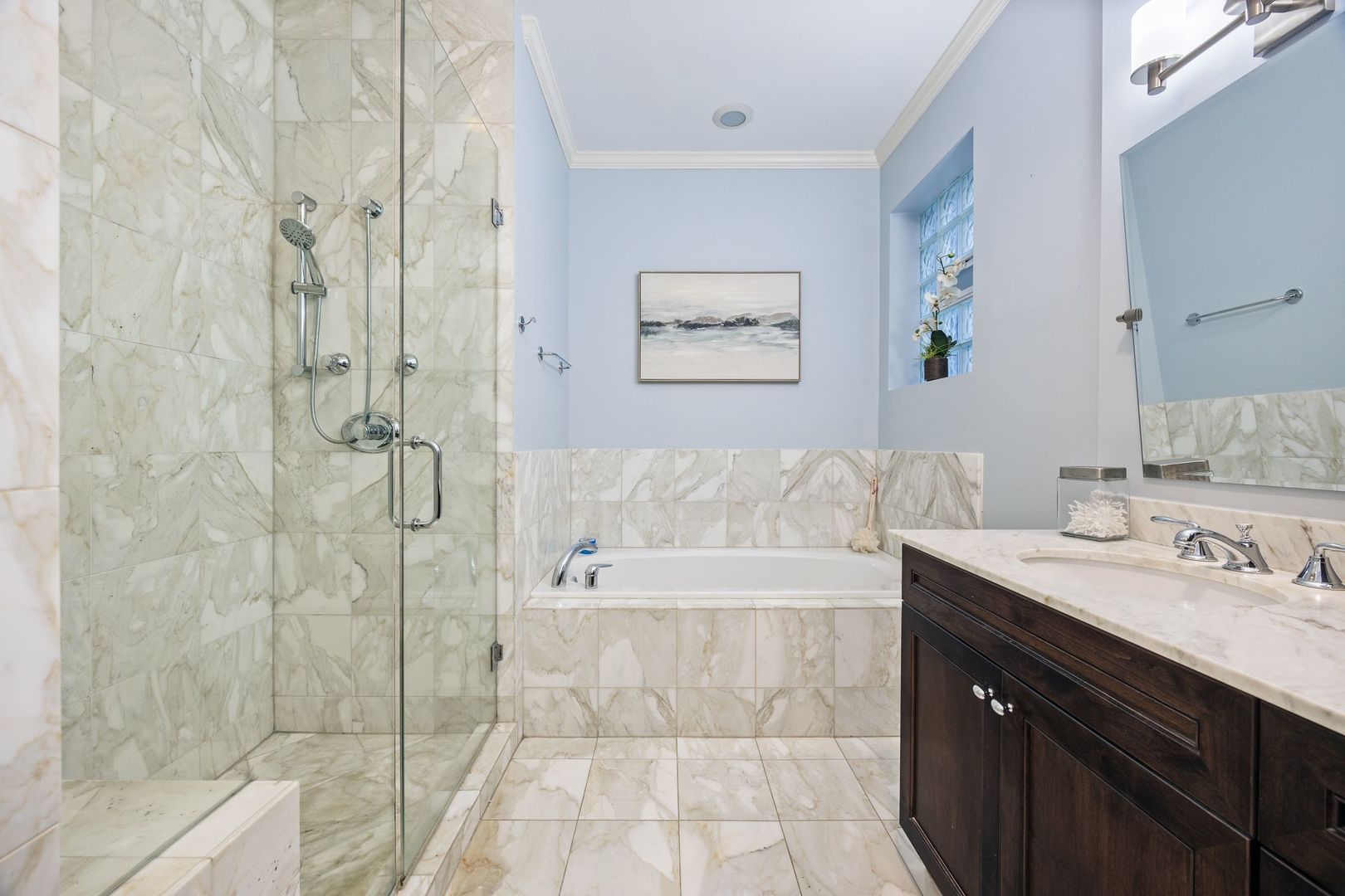 3732 N Kenmore Avenue Unit: 1