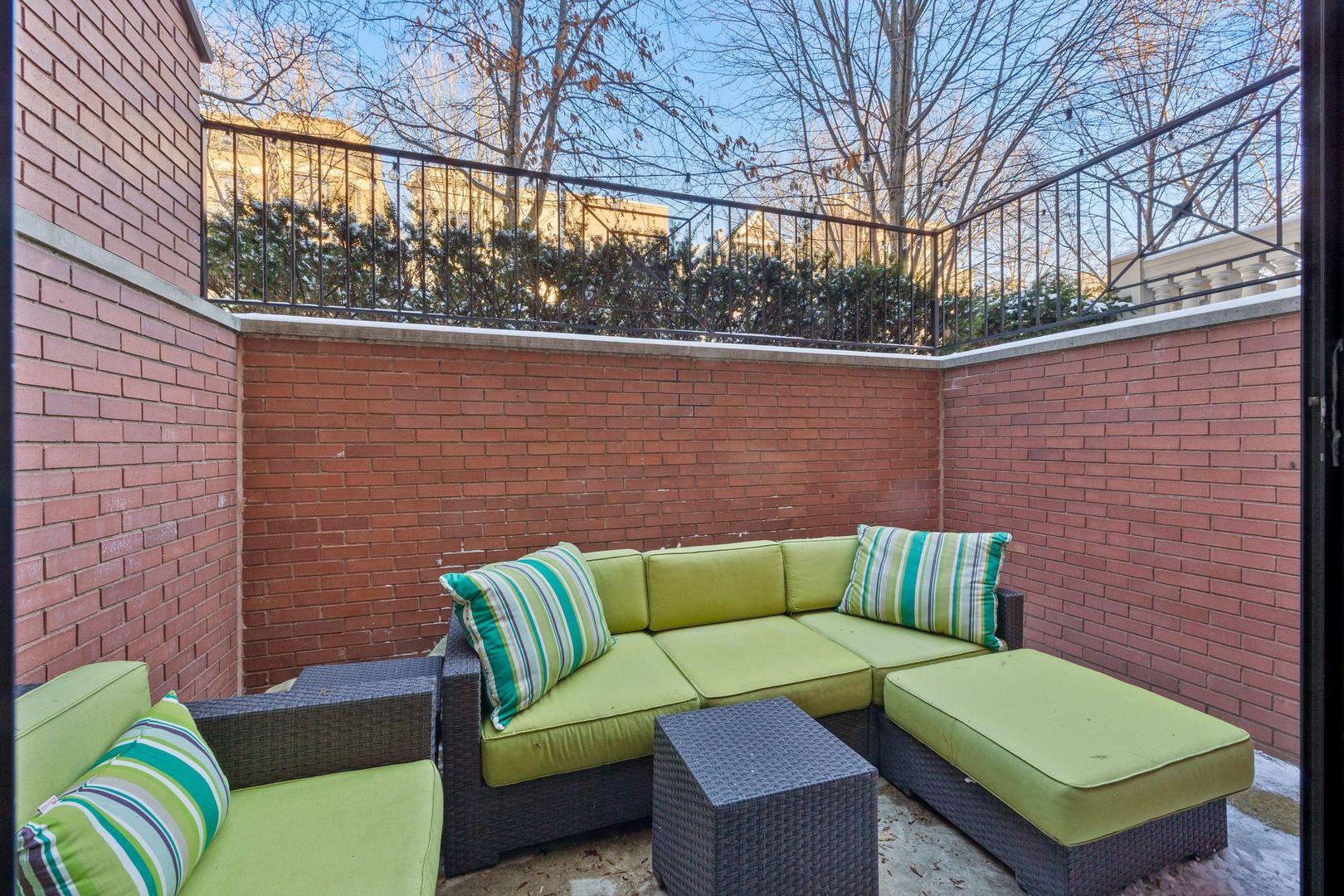 3732 N Kenmore Avenue Unit: 1
