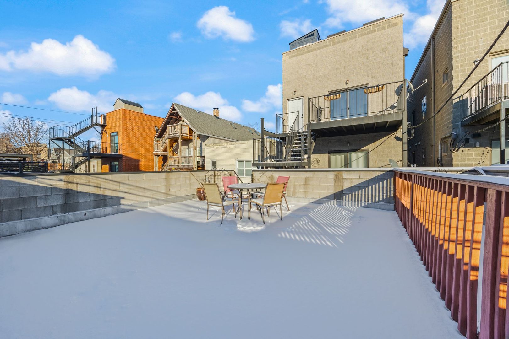 3732 N Kenmore Avenue Unit: 1