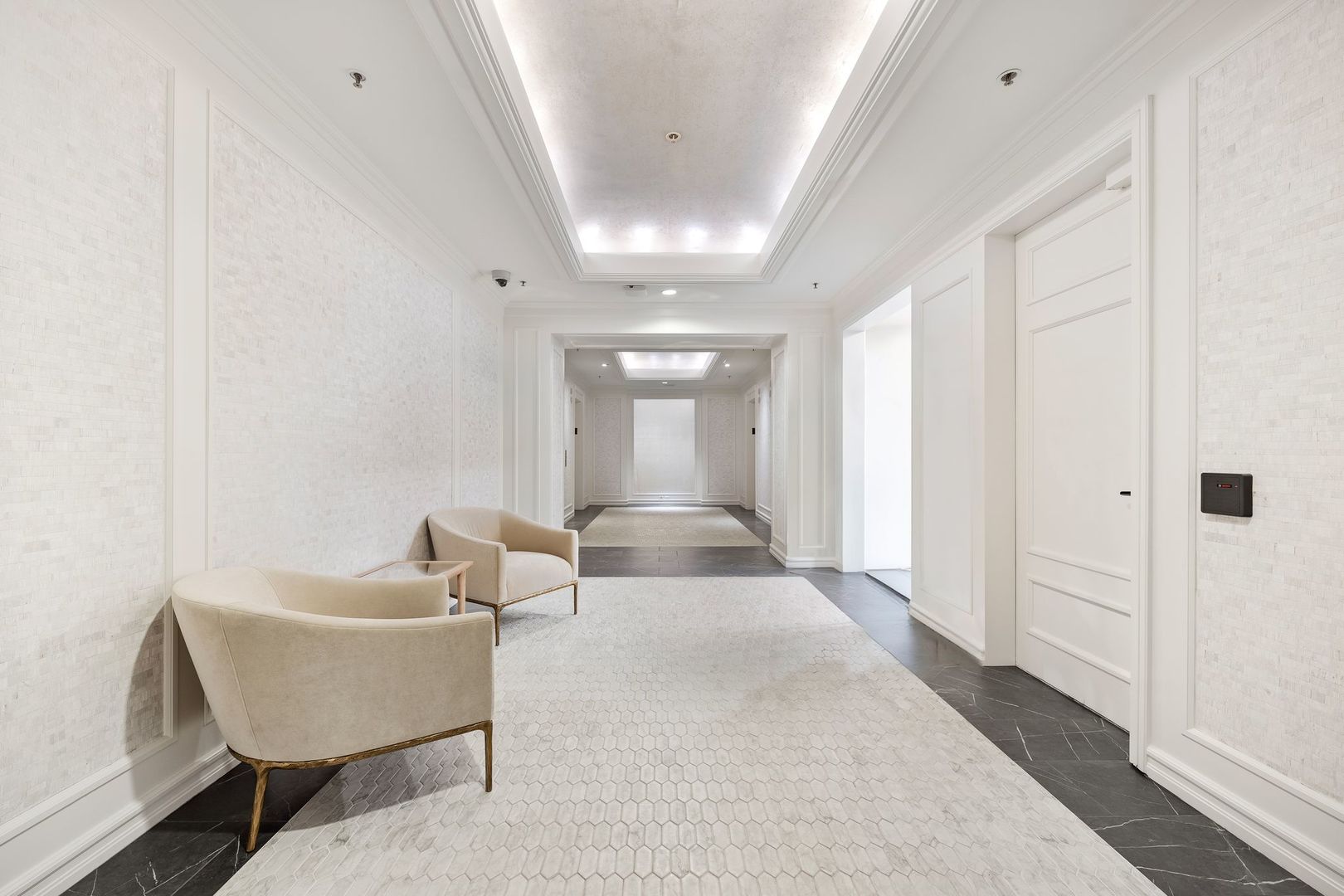 132 E Delaware Place Unit: 5501