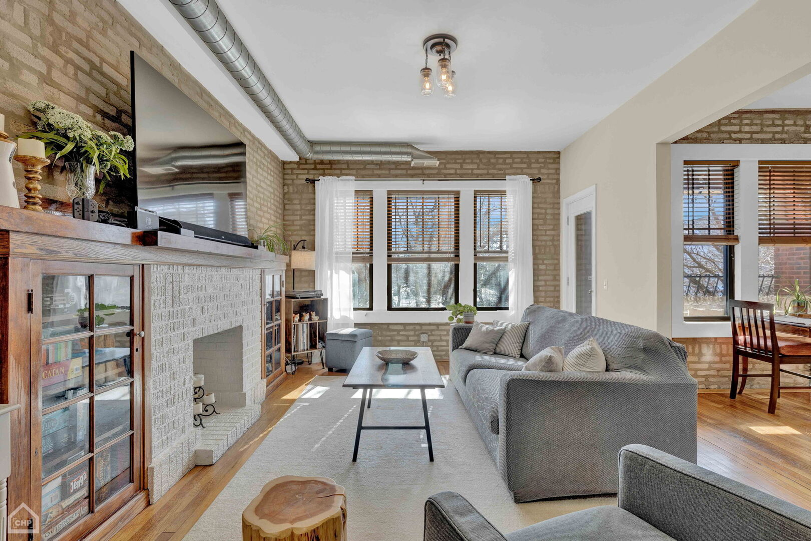 1846 W Berteau Avenue Unit: 2