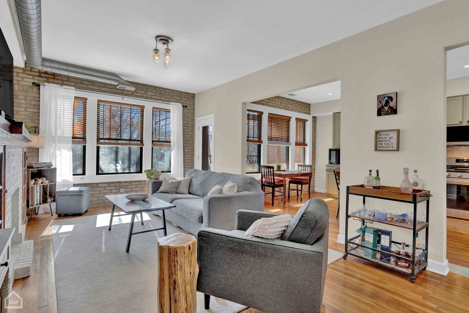 1846 W Berteau Avenue Unit: 2