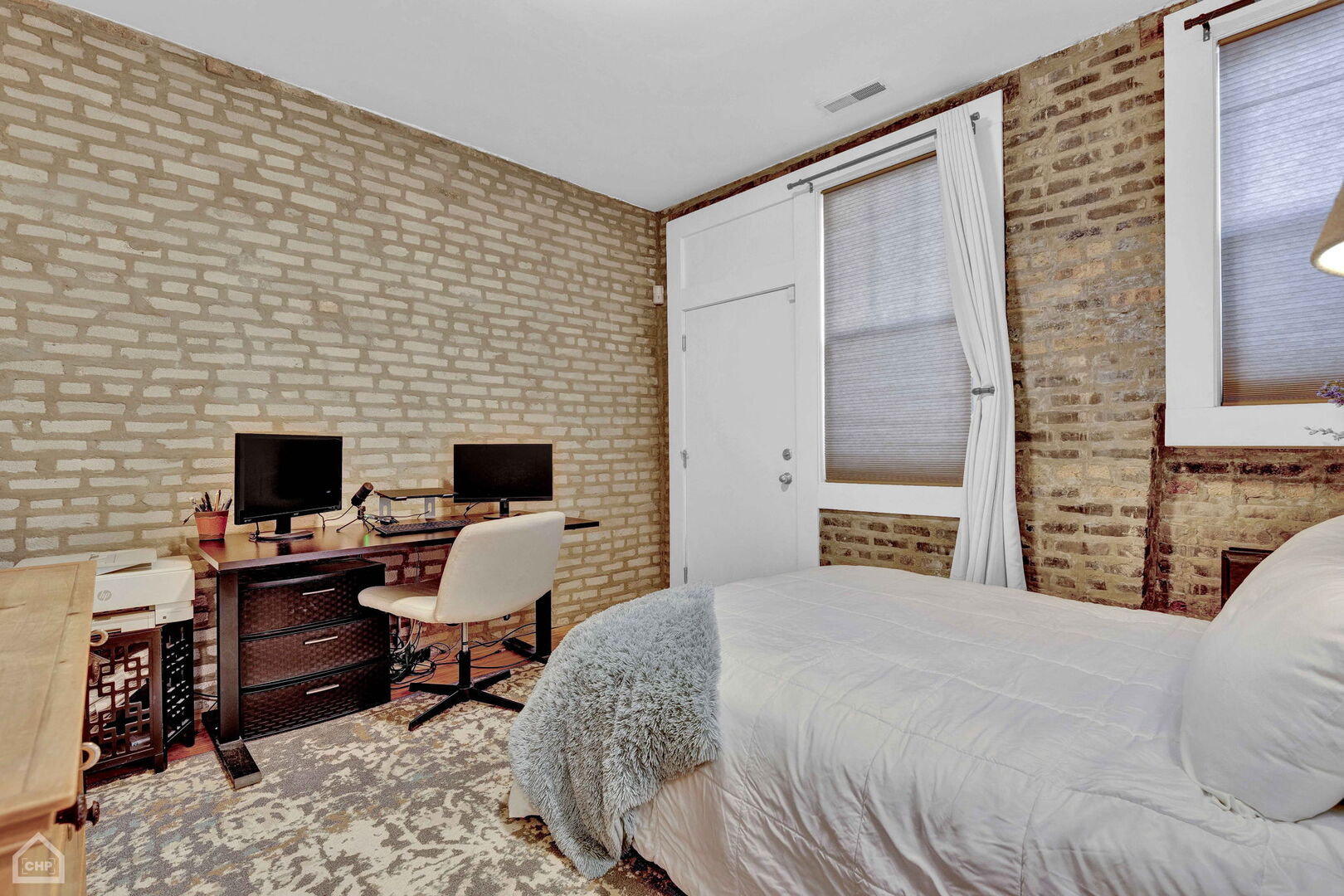 1846 W Berteau Avenue Unit: 2