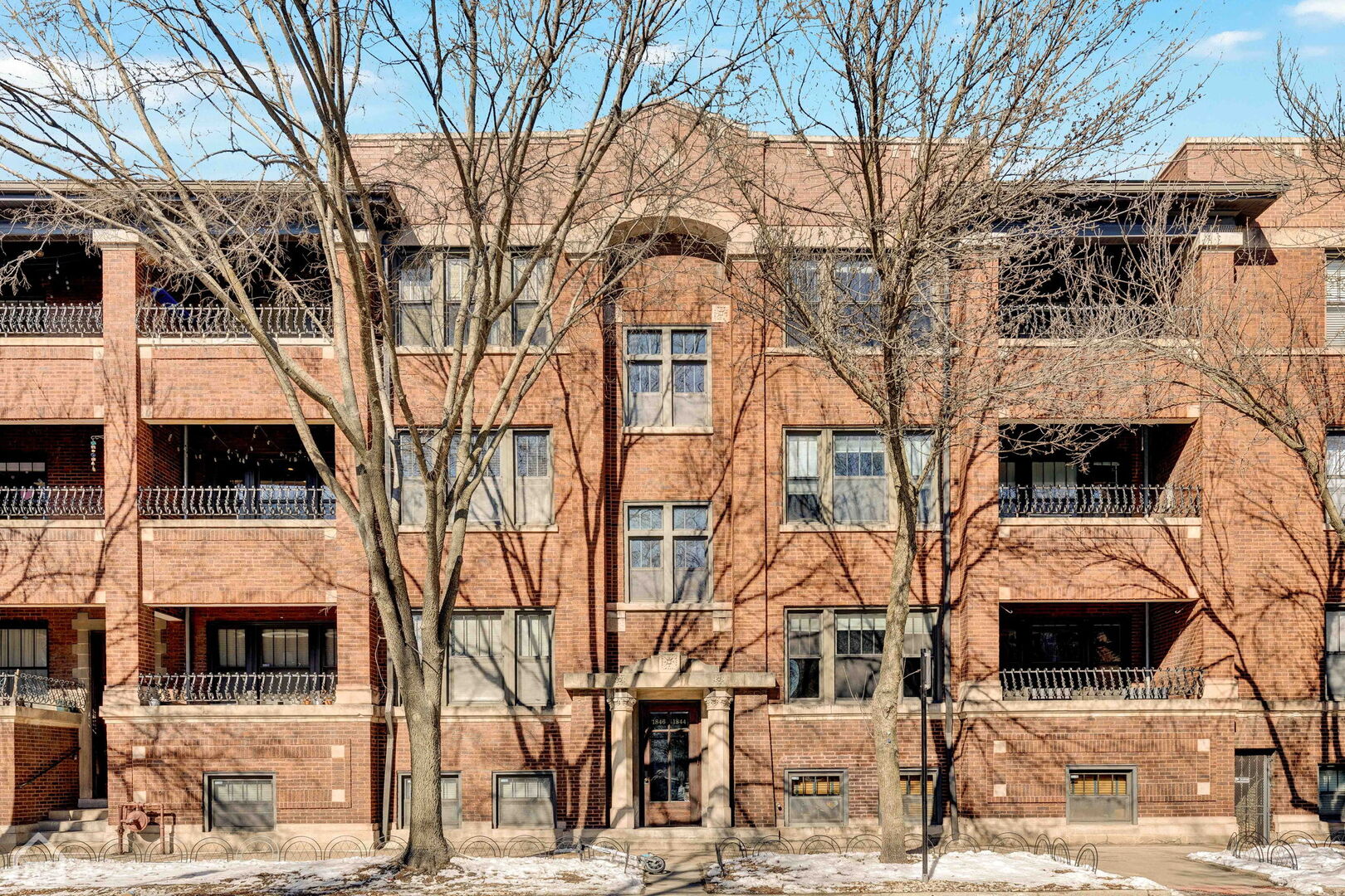 1846 W Berteau Avenue Unit: 2