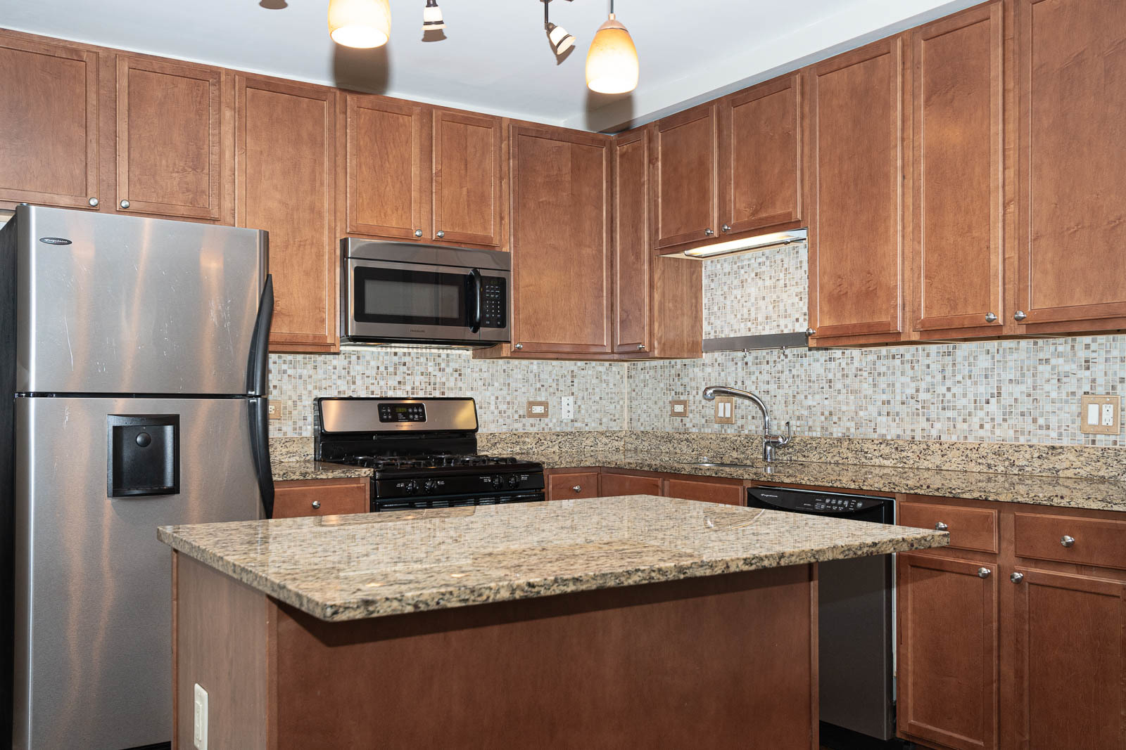 1515 W Cullom Avenue Unit: G