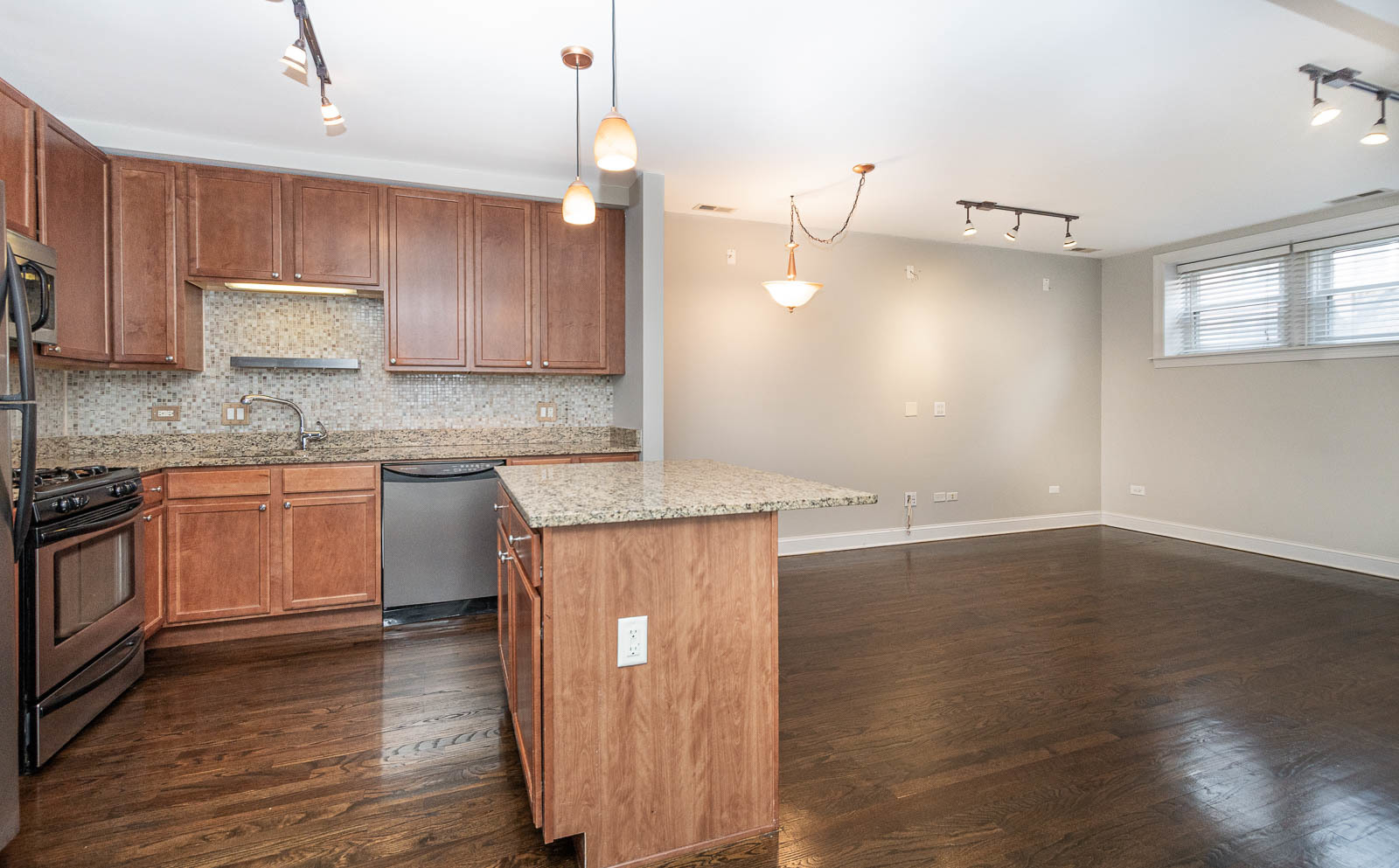 1515 W Cullom Avenue Unit: G