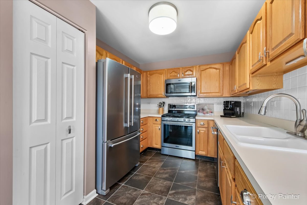 938 Charlela Lane