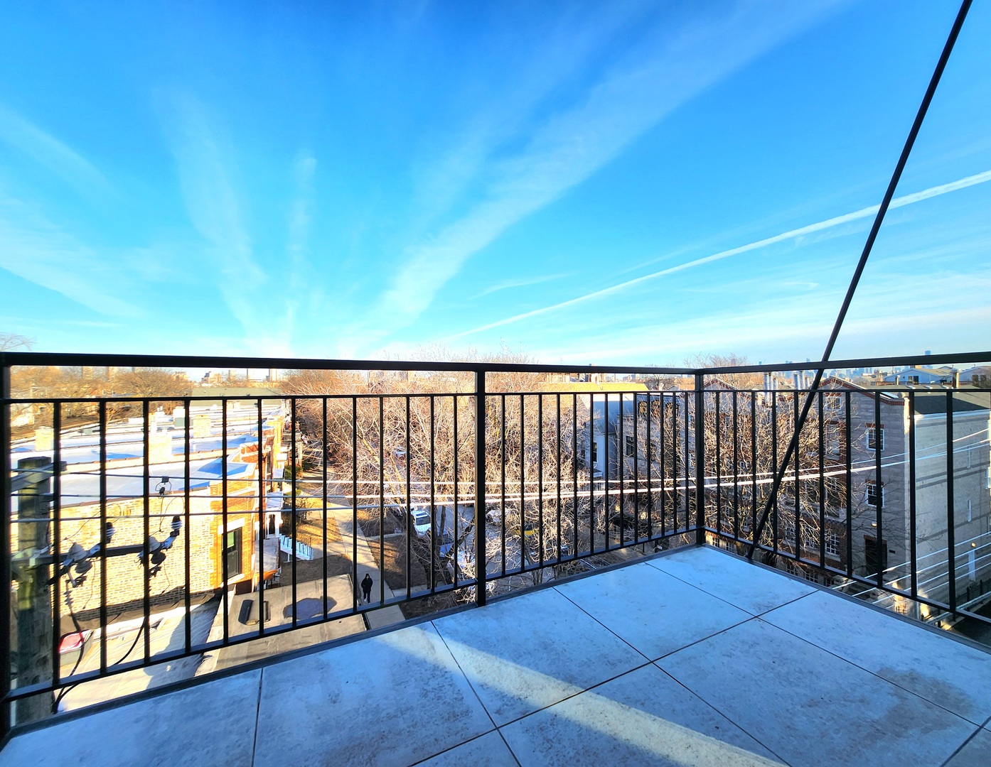 1348 W Roscoe Street Unit: 402