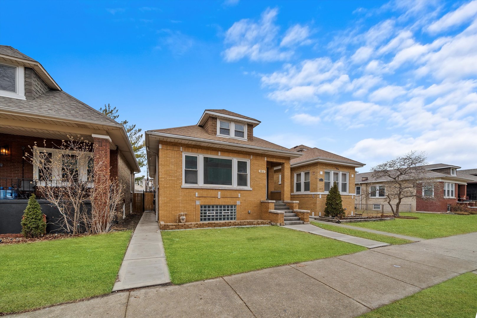3012 N Knox Avenue