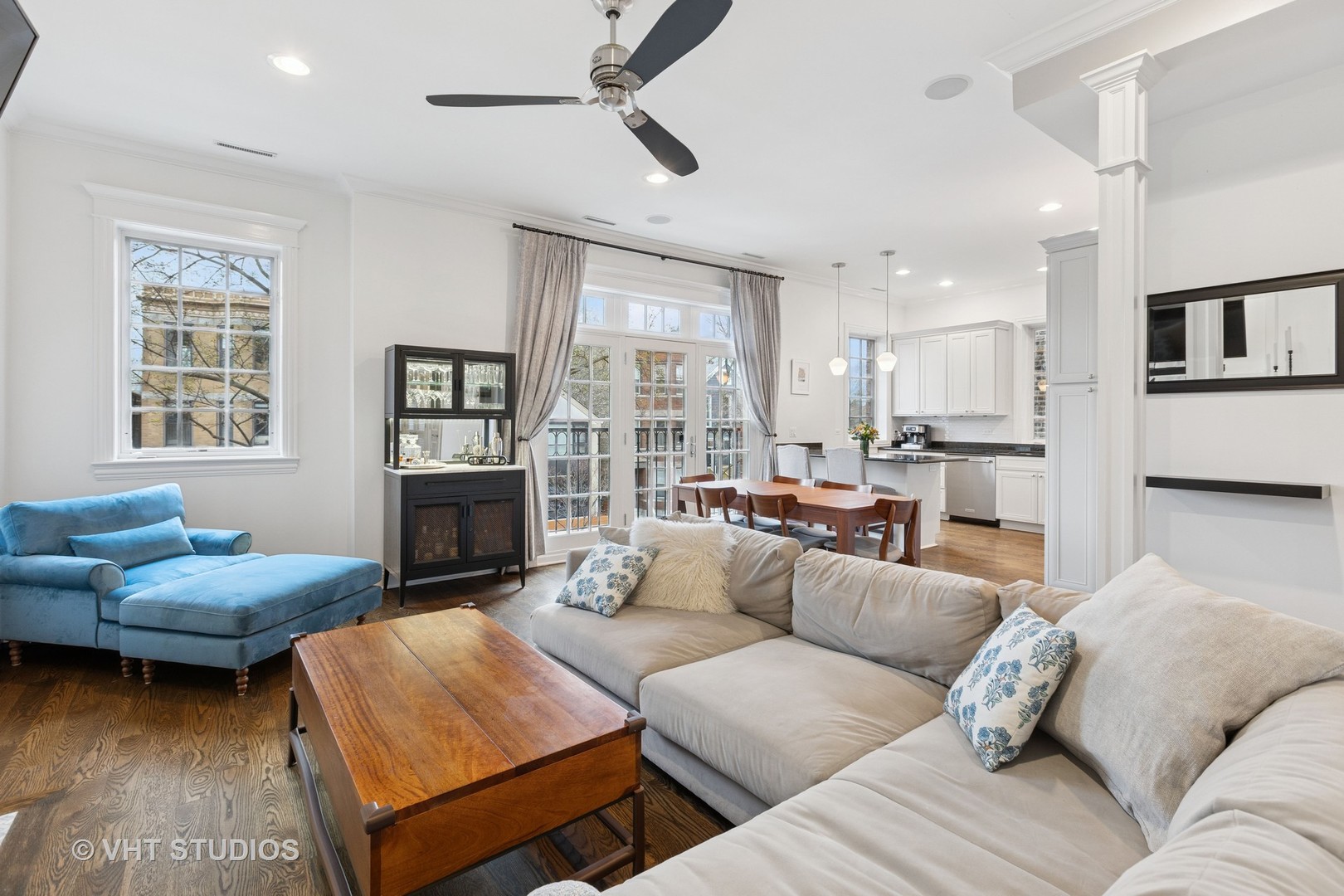 2444 N Seminary Avenue Unit: 3