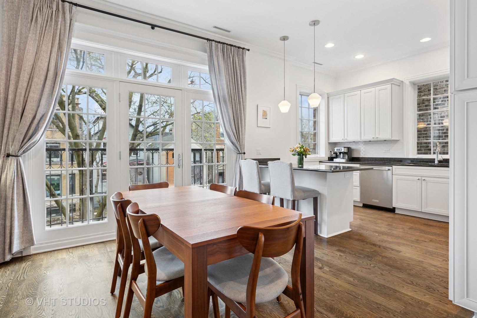 2444 N Seminary Avenue Unit: 3
