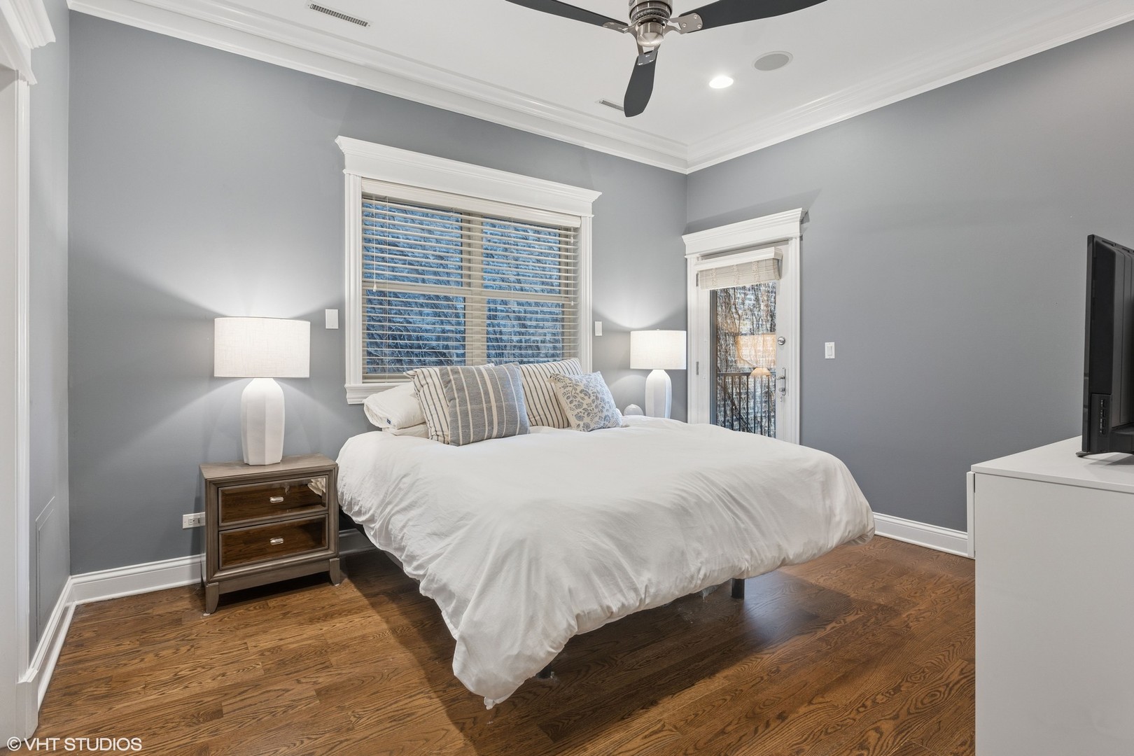 2444 N Seminary Avenue Unit: 3
