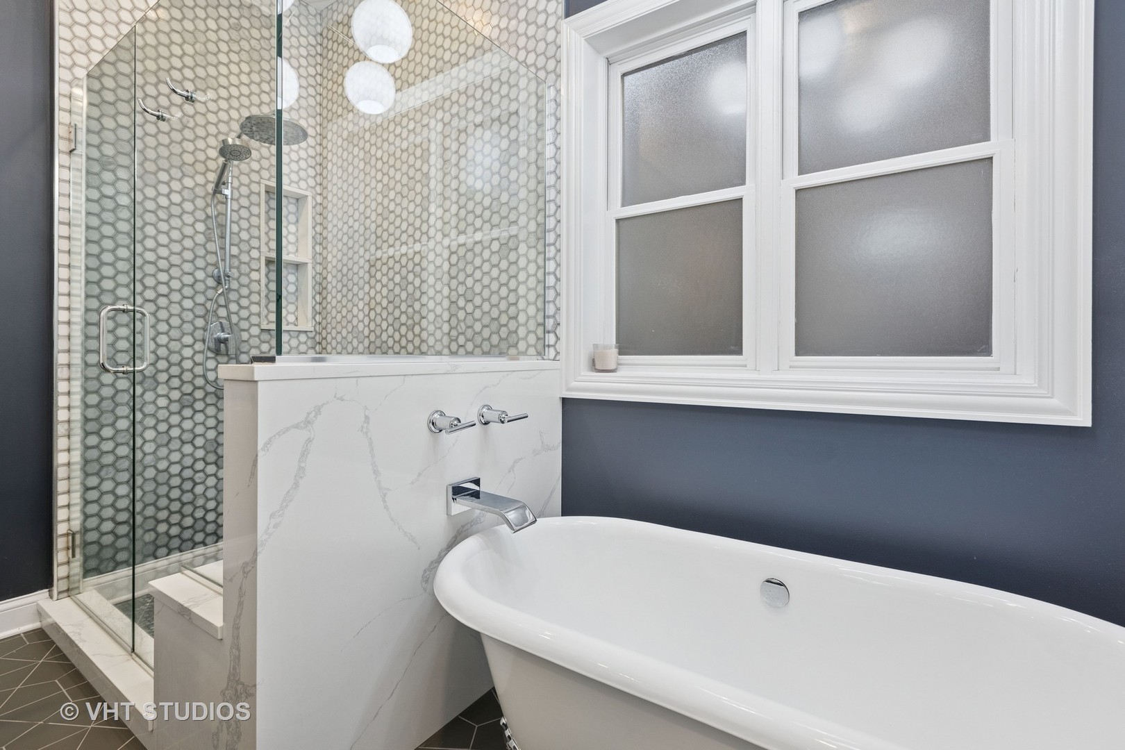 2444 N Seminary Avenue Unit: 3