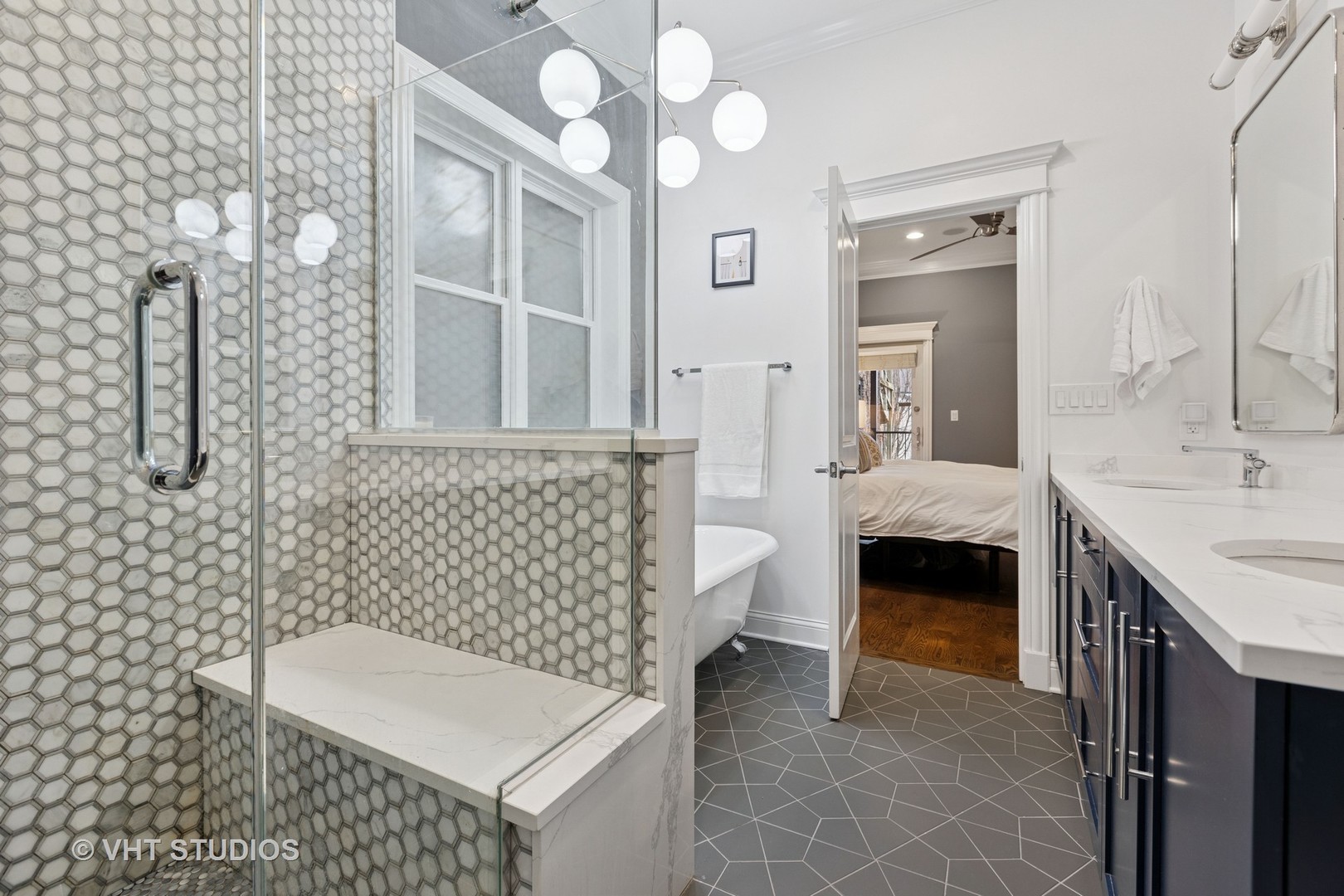 2444 N Seminary Avenue Unit: 3