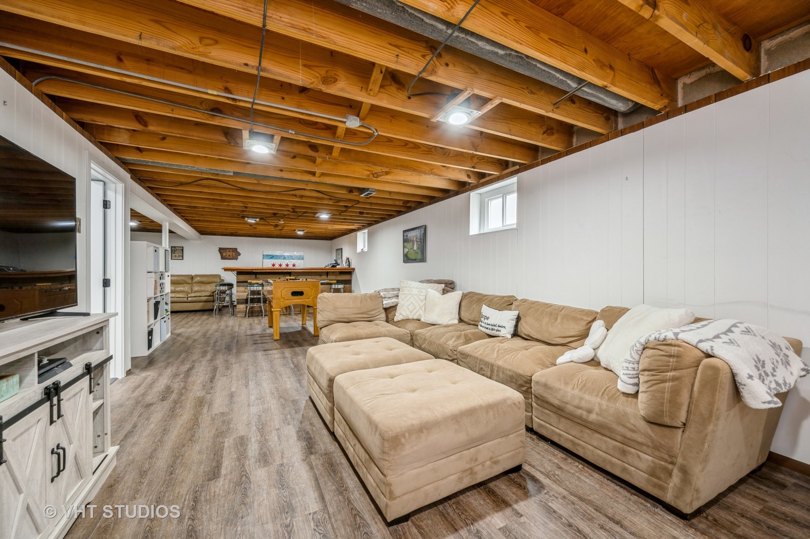 6814 N Dowagiac Avenue