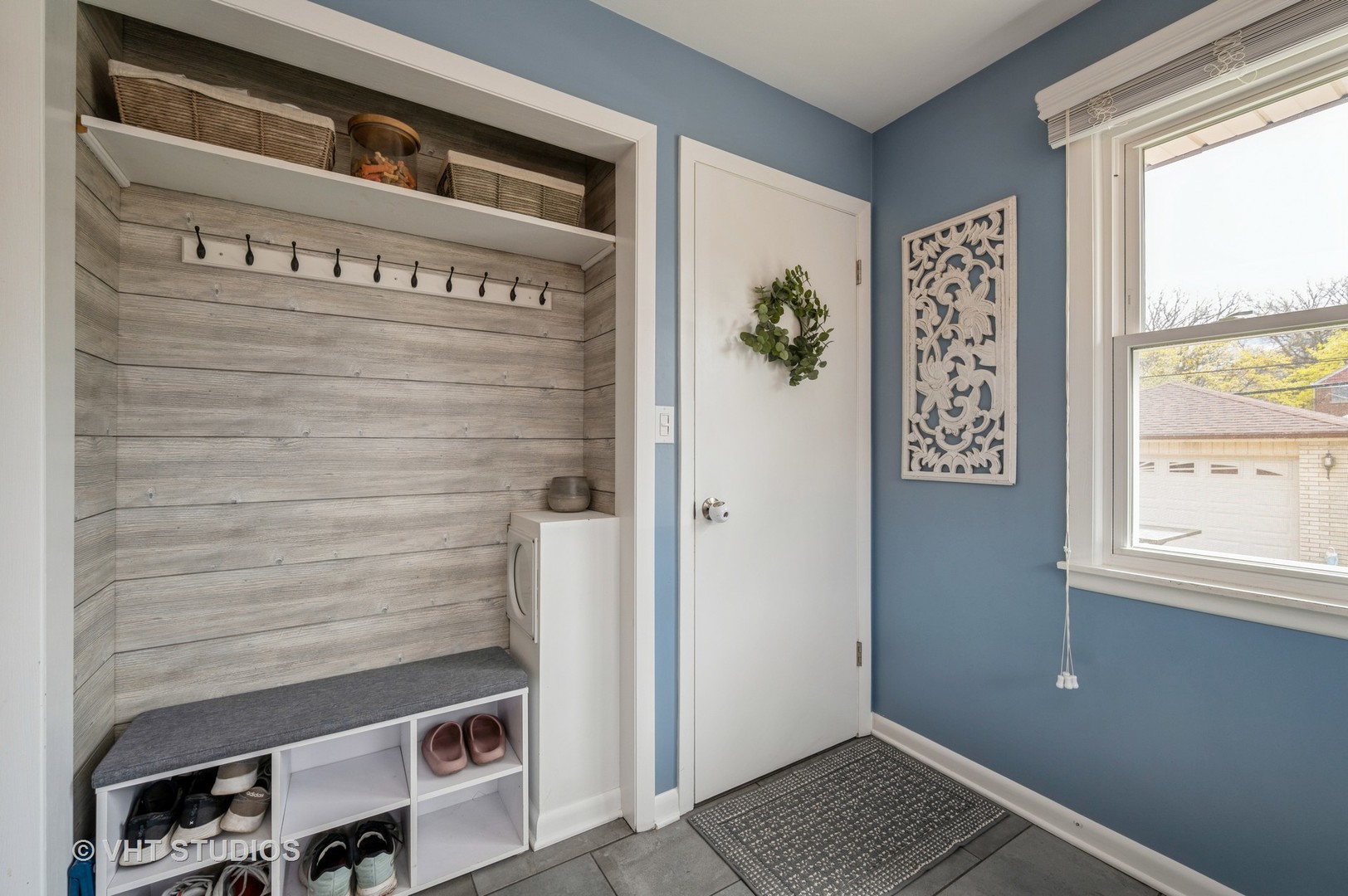 6814 N Dowagiac Avenue